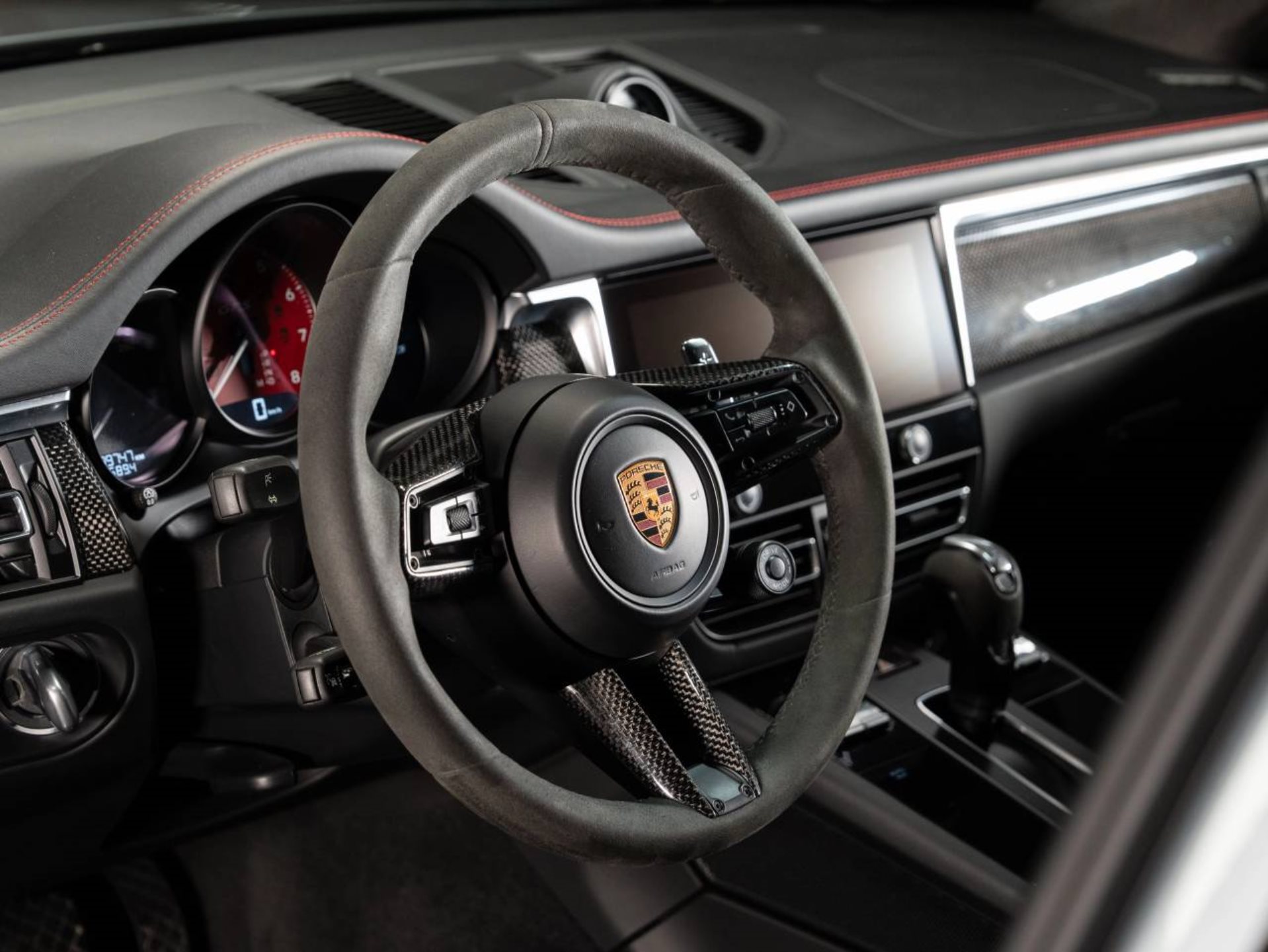 PORSCHE Macan GTS-image-8