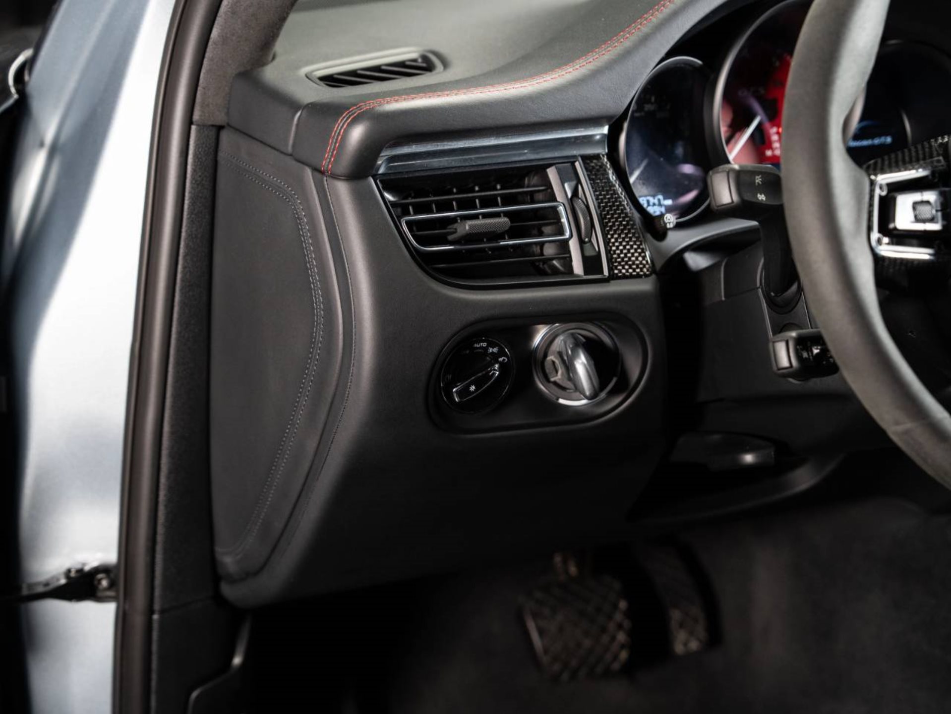 PORSCHE Macan GTS-image-14