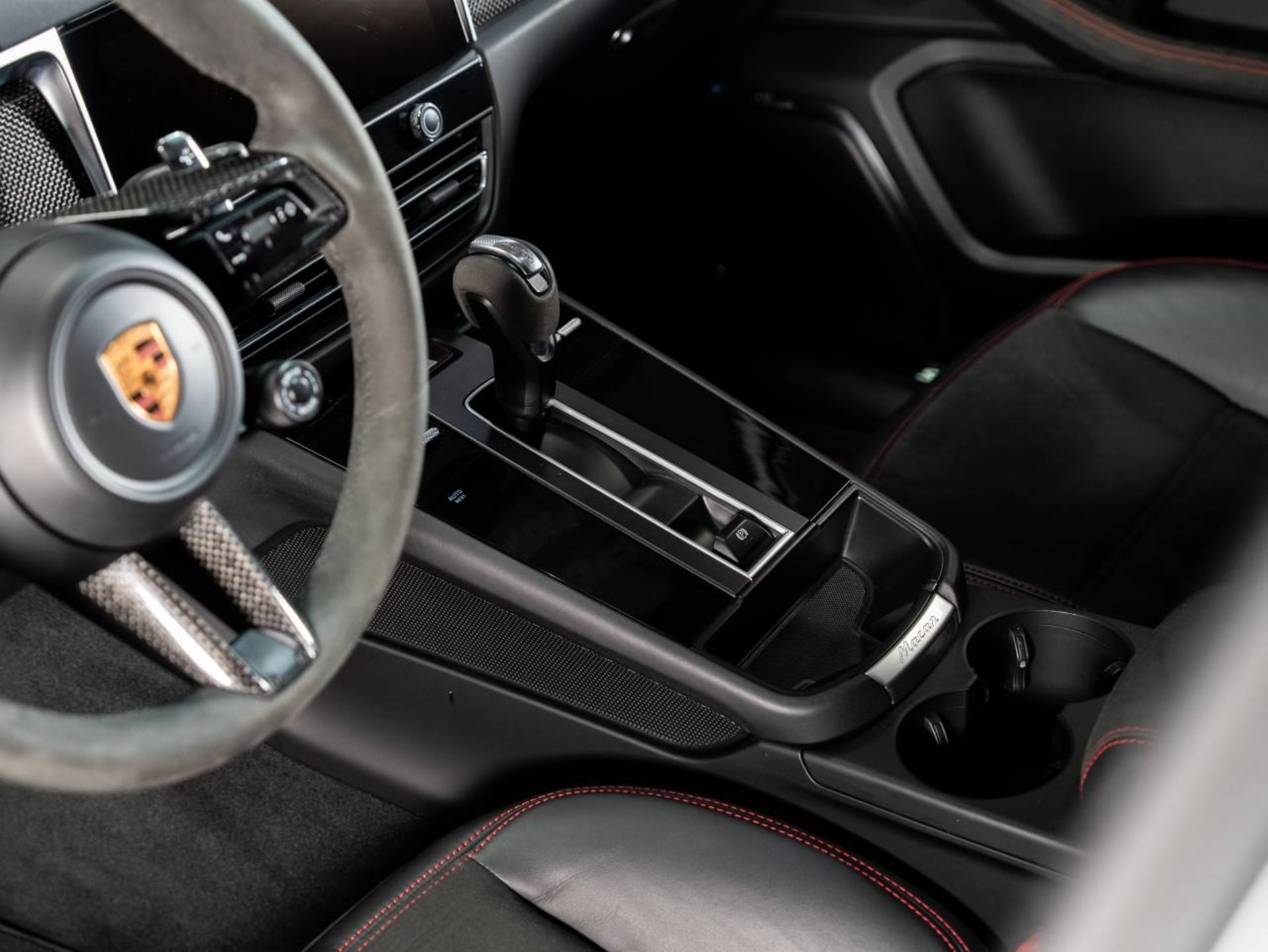 PORSCHE Macan GTS-image-11