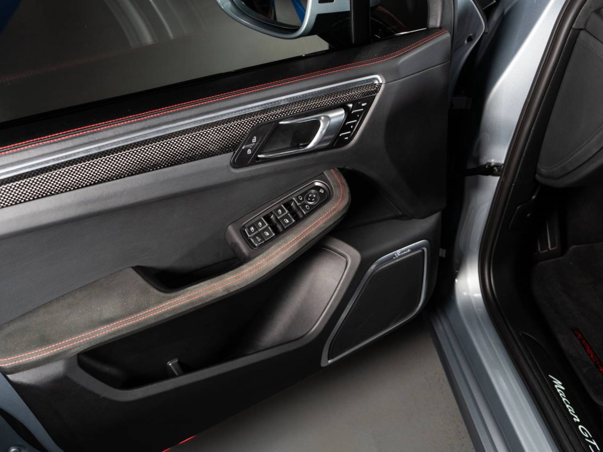 PORSCHE Macan GTS-image-15