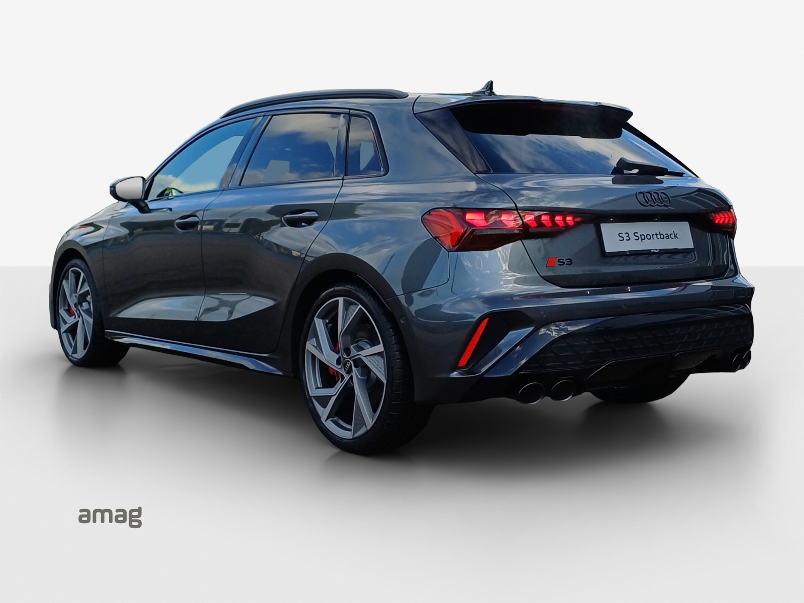 AUDI S3 Sportback TFSI quattro S-tronic-image-2