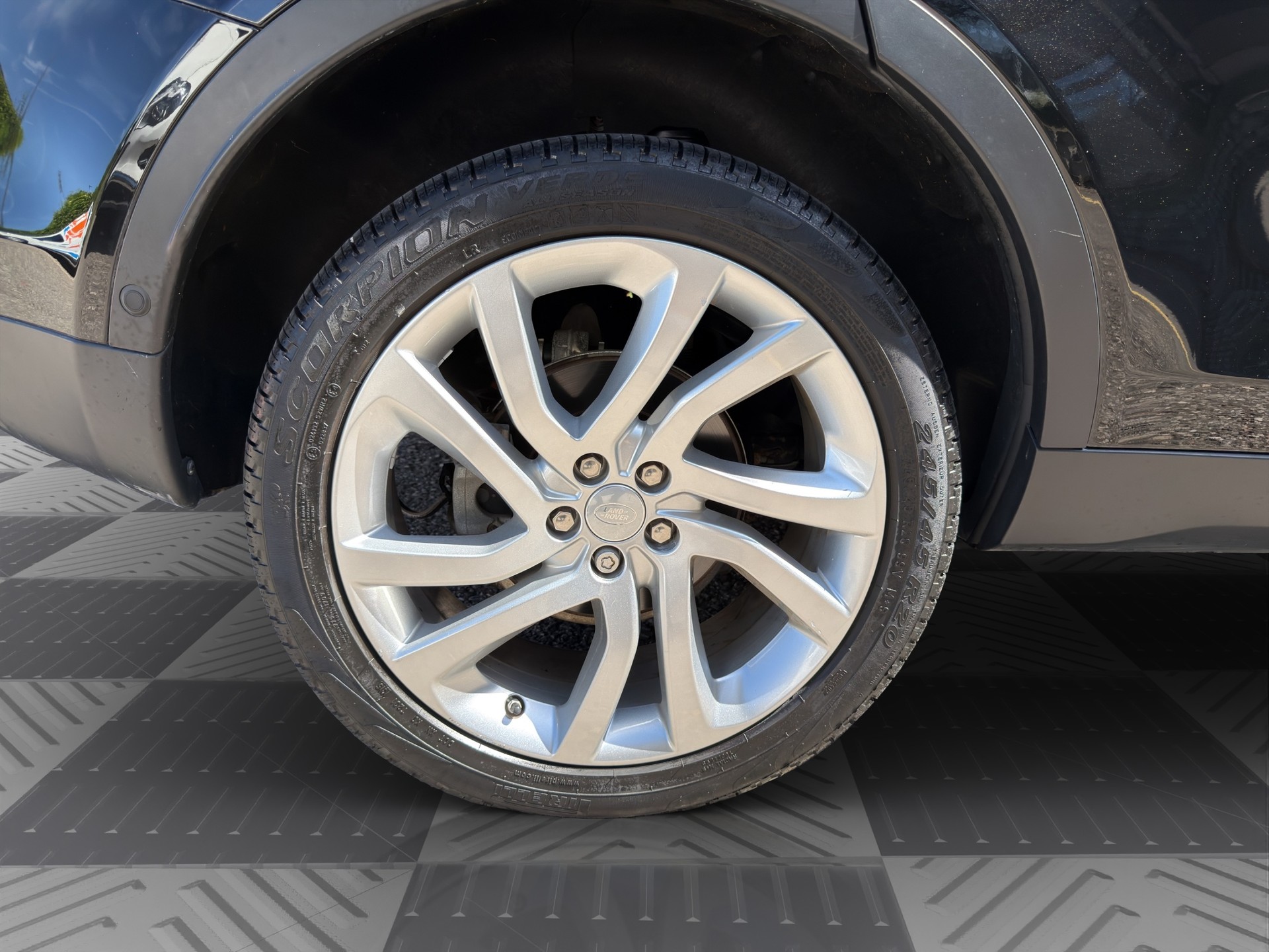 LAND ROVER Discovery Sport 2.0 Si4 HSE Luxury AT9-image-15