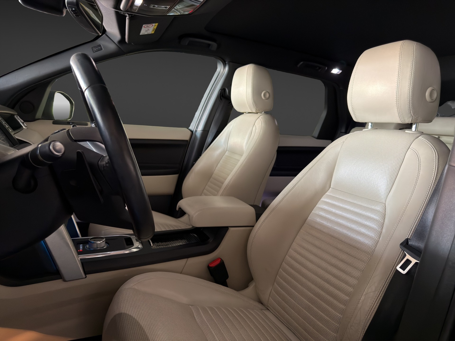 LAND ROVER Discovery Sport 2.0 Si4 HSE Luxury AT9-image-9