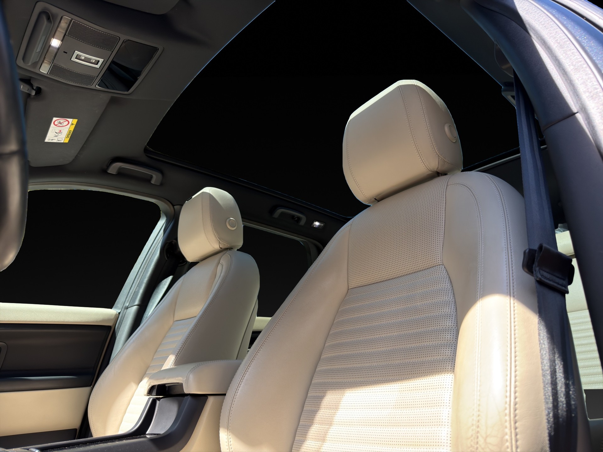 LAND ROVER Discovery Sport 2.0 Si4 HSE Luxury AT9-image-9