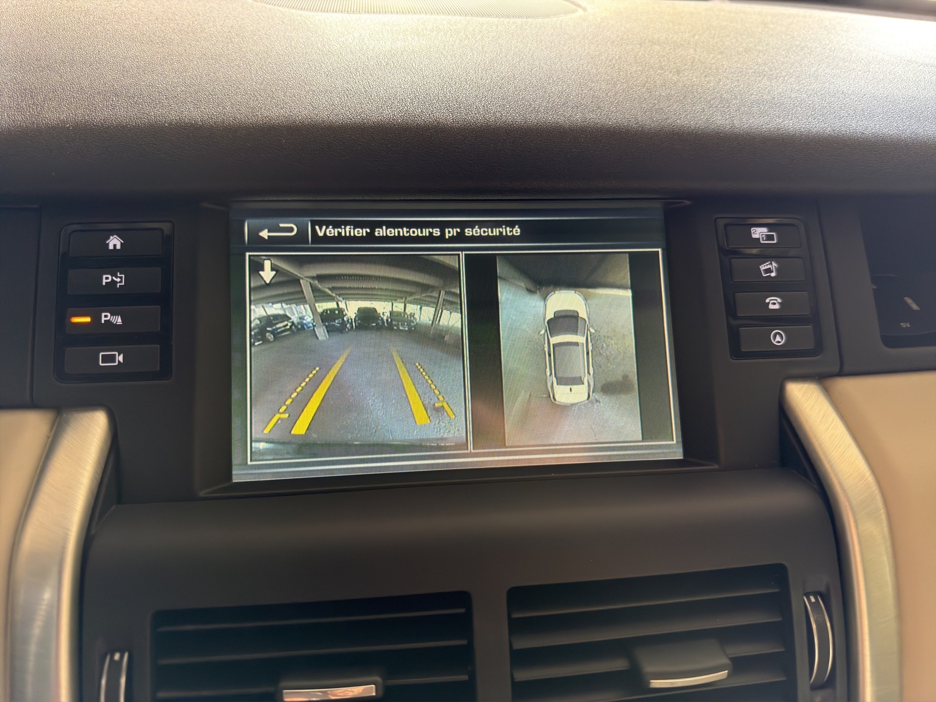 LAND ROVER Discovery Sport 2.0 Si4 HSE Luxury AT9-image-8