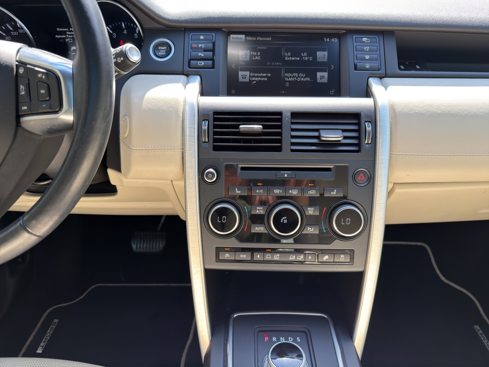 LAND ROVER Discovery Sport 2.0 Si4 HSE Luxury AT9-image-7