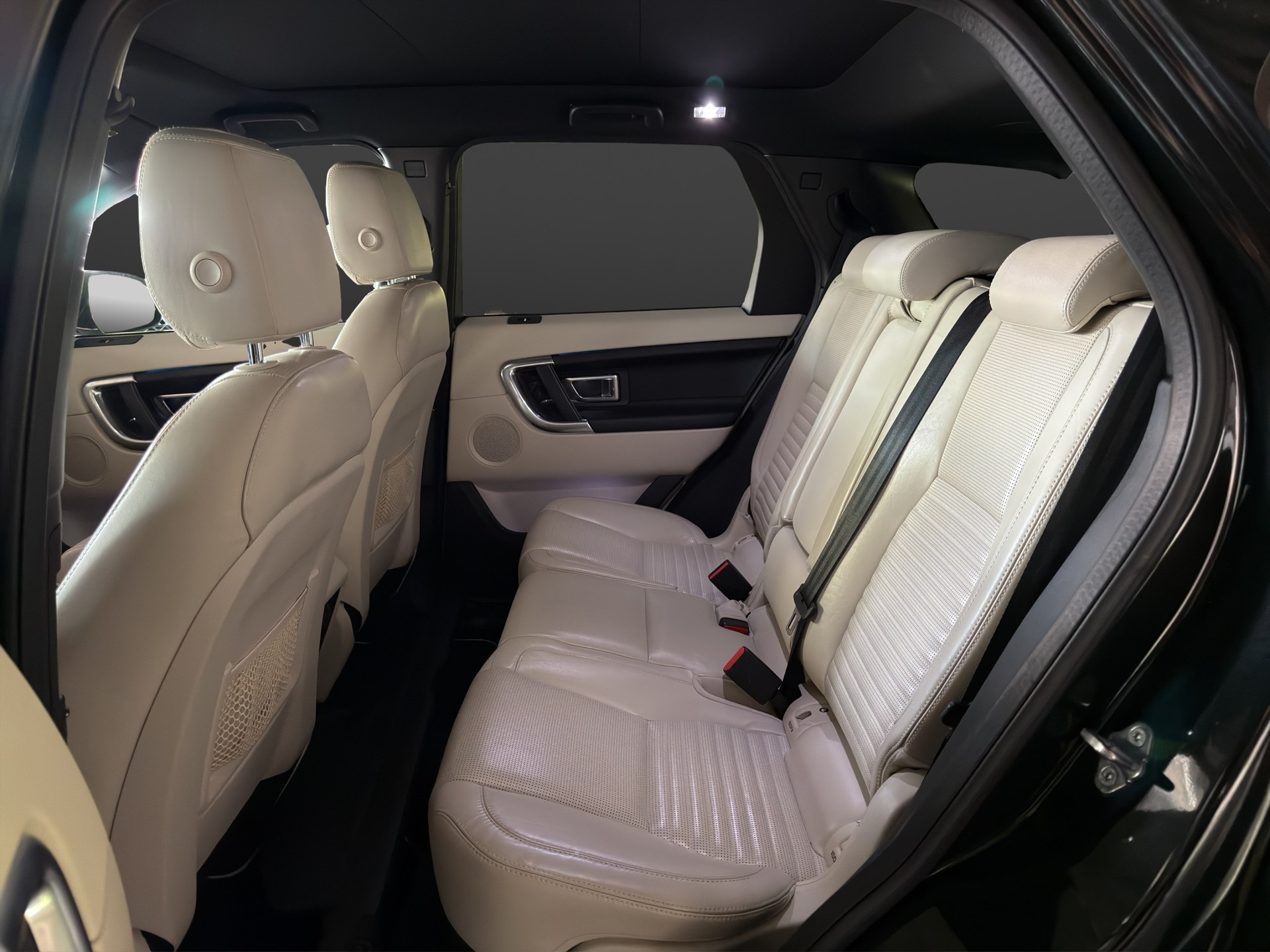 LAND ROVER Discovery Sport 2.0 Si4 HSE Luxury AT9-image-11