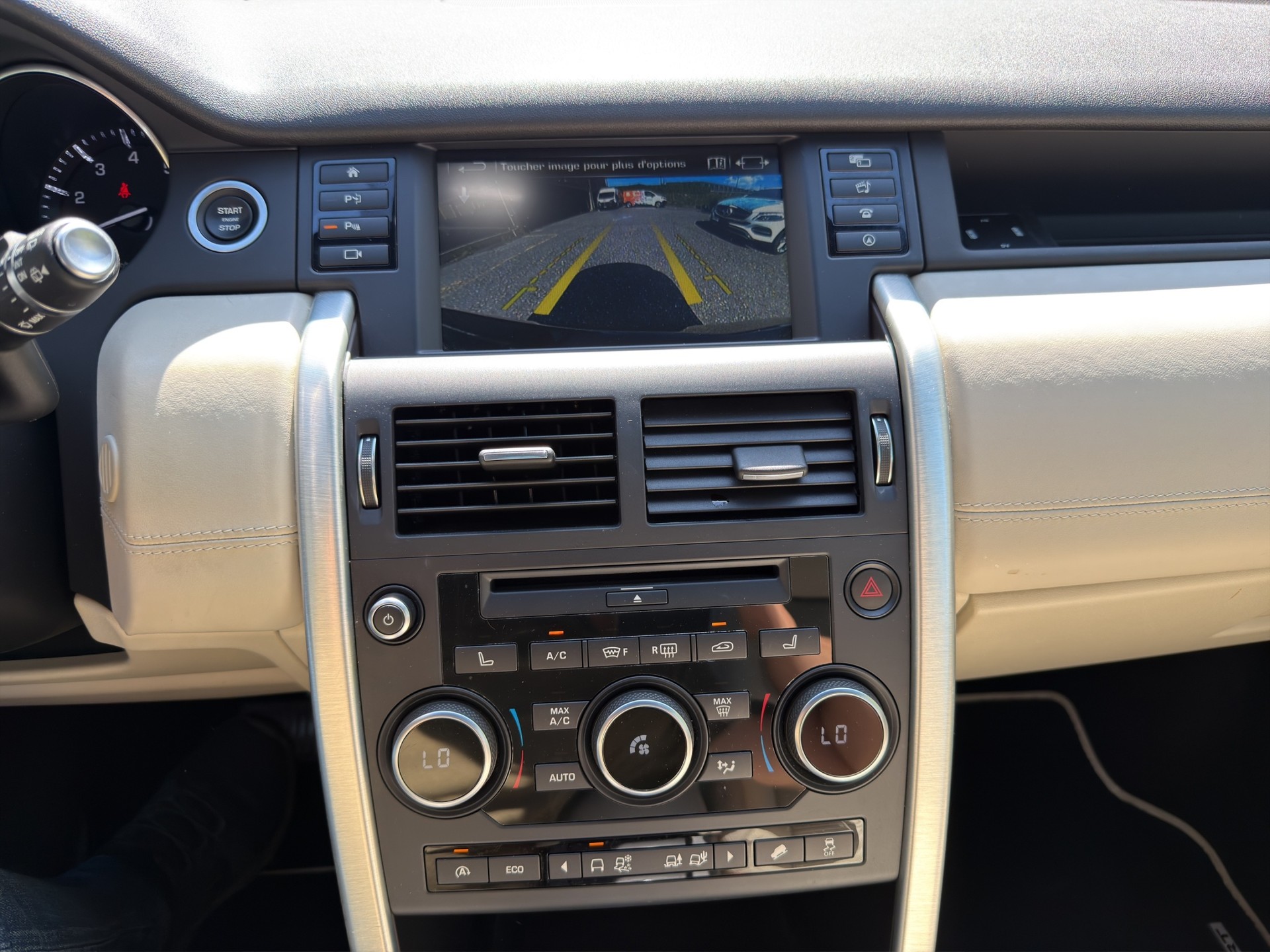 LAND ROVER Discovery Sport 2.0 Si4 HSE Luxury AT9-image-13