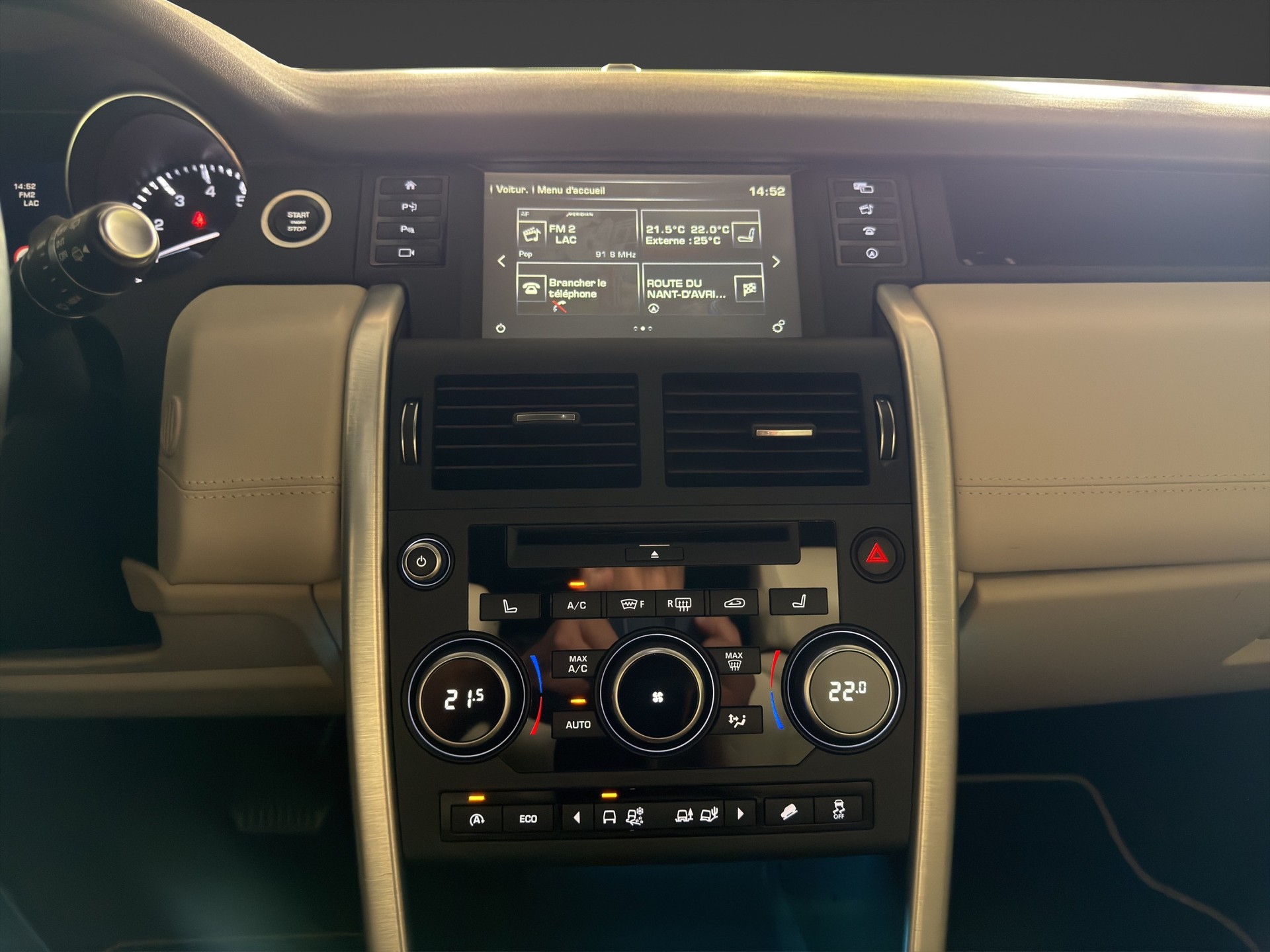LAND ROVER Discovery Sport 2.0 Si4 HSE Luxury AT9-image-6