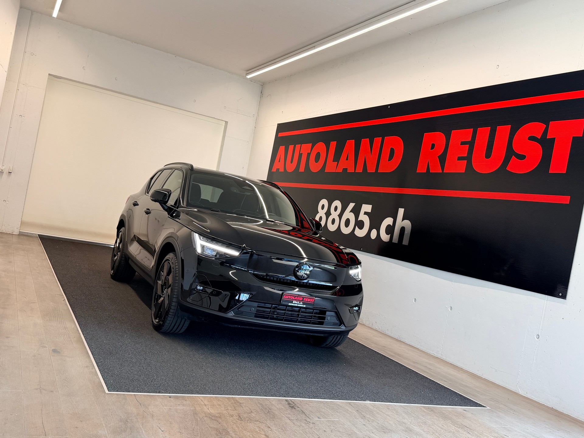 VOLVO EX40 82kWh Twin Motor AWD Ultra Black Ed.