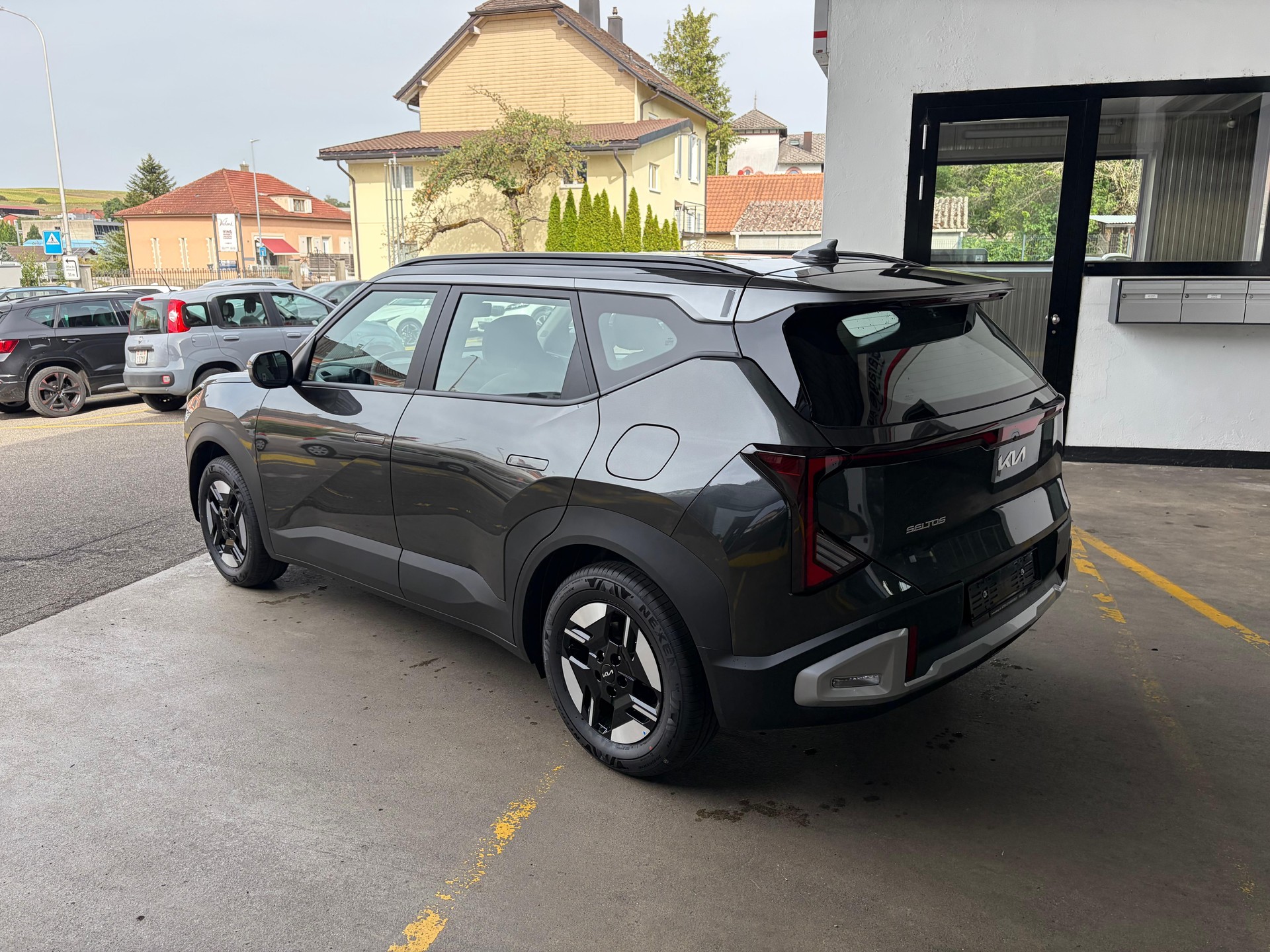 KIA Seltos 1.6 T Power 2WD AT-image-3