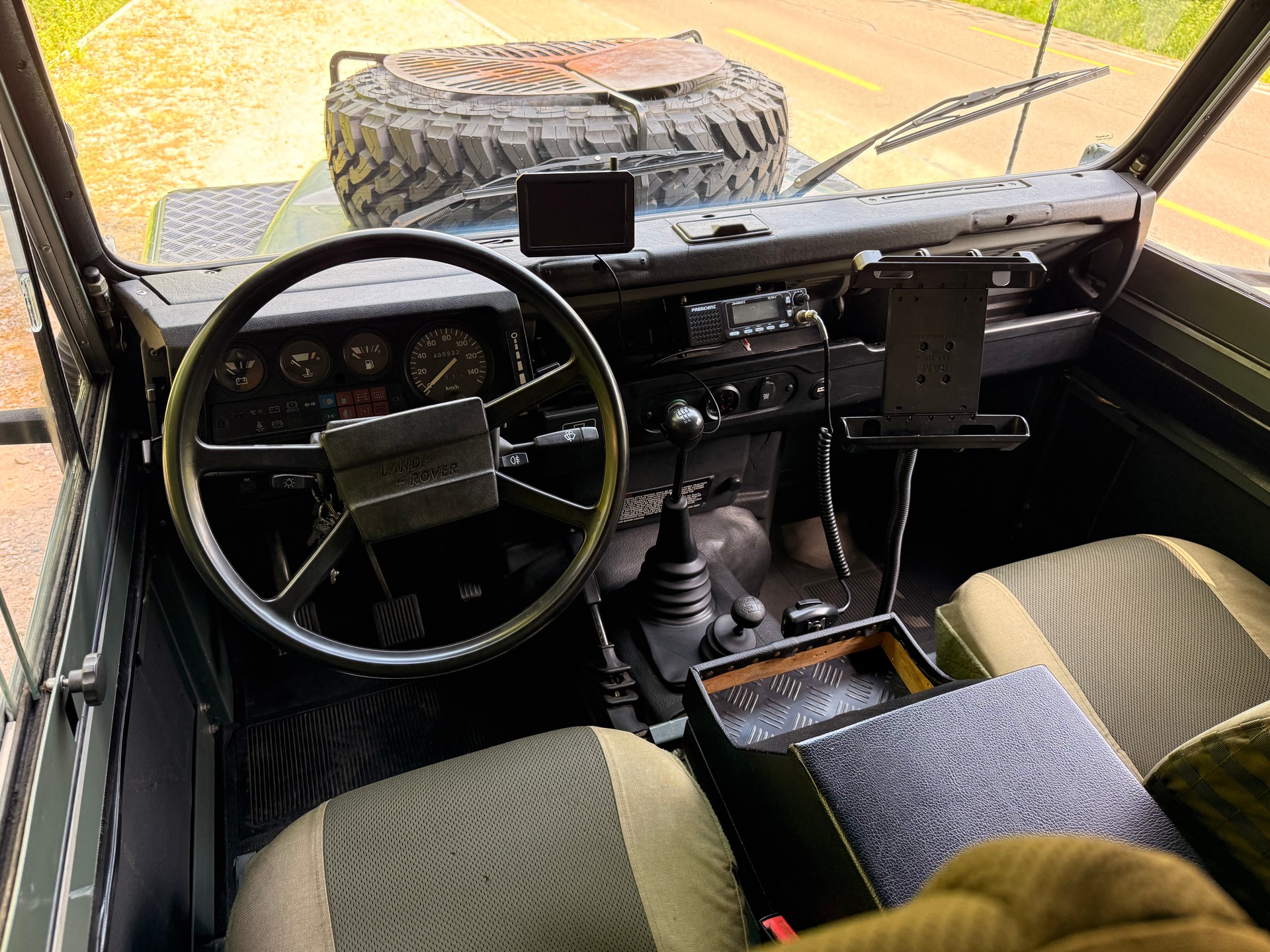 LAND ROVER 200Tdi Defender Weltreisefahrzeug-image-10