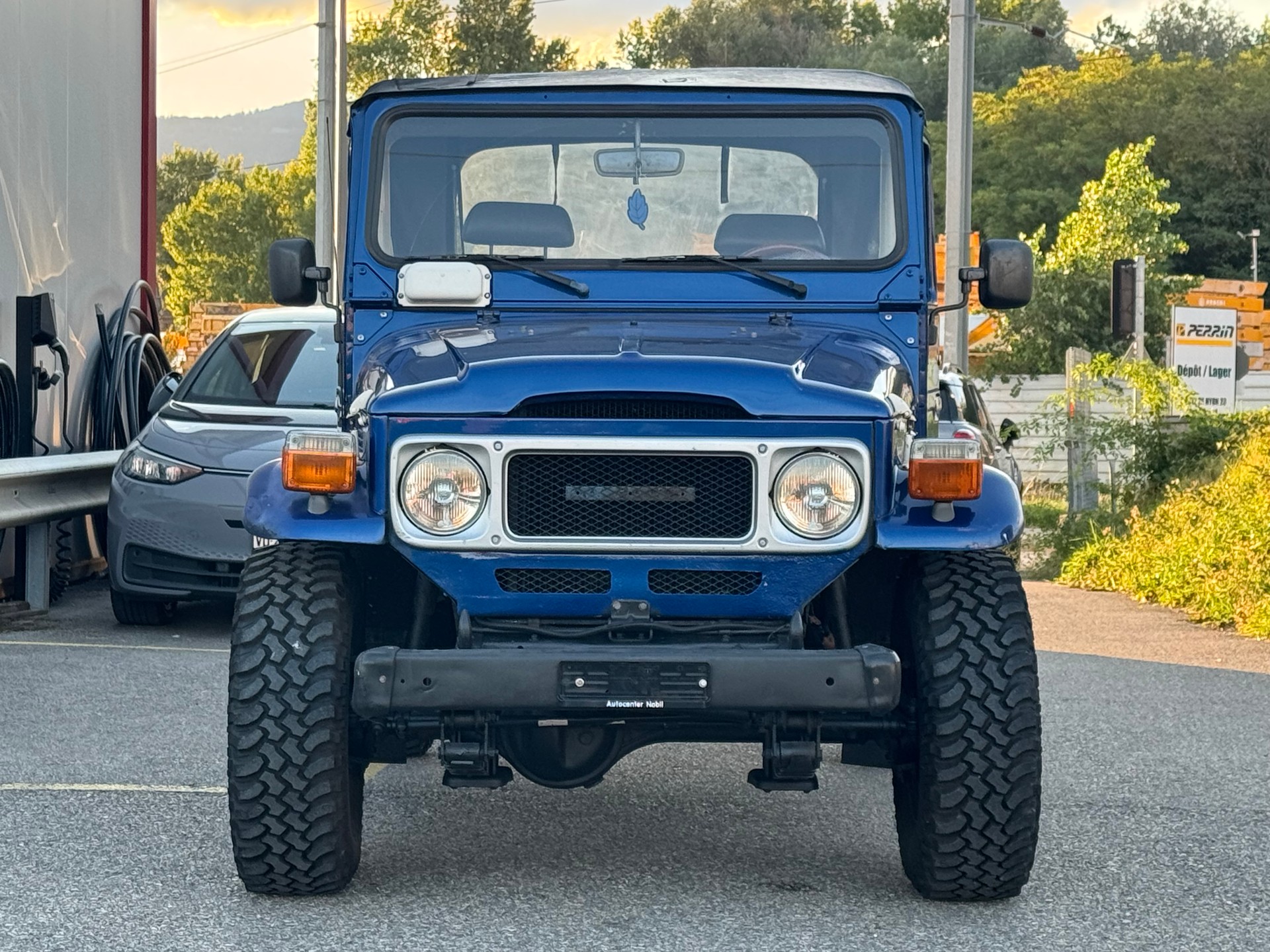 TOYOTA FJ 40-image-1