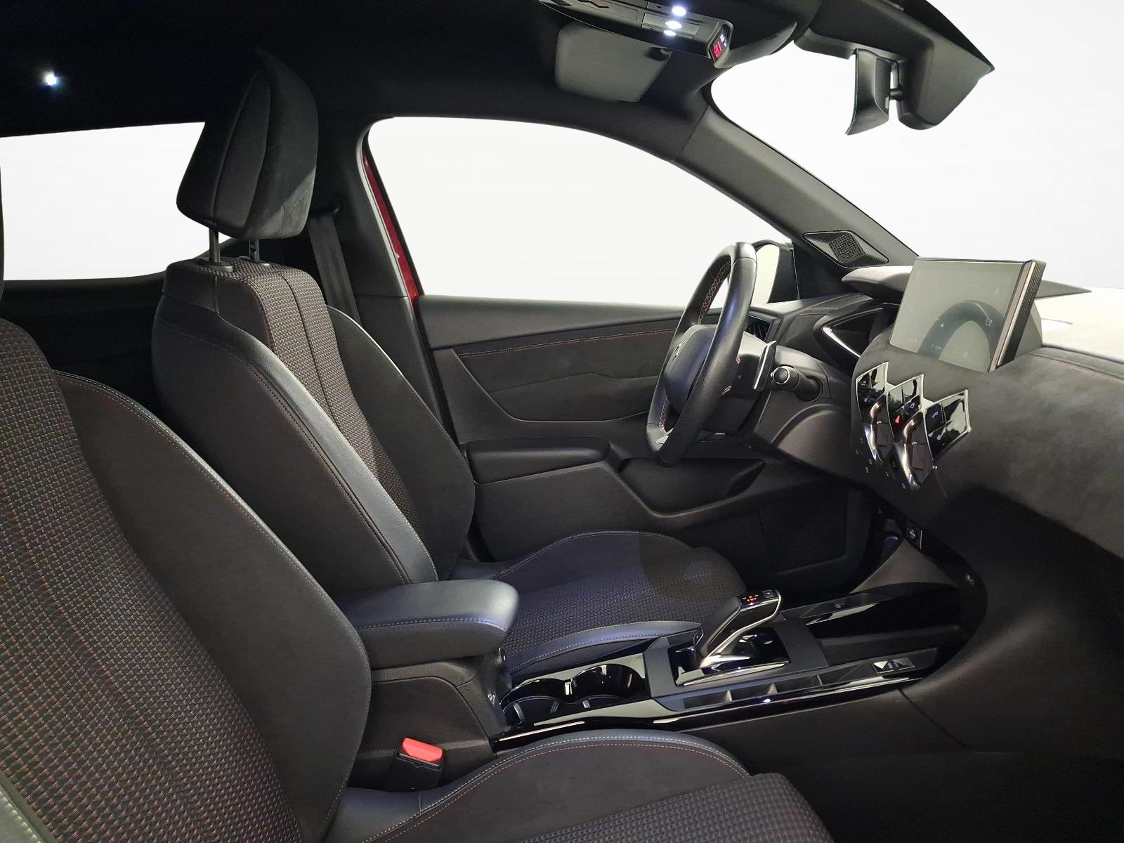 DS AUTOMOBILES 3 Crossback 1.2 PureTech 155 Performance Line-image-9