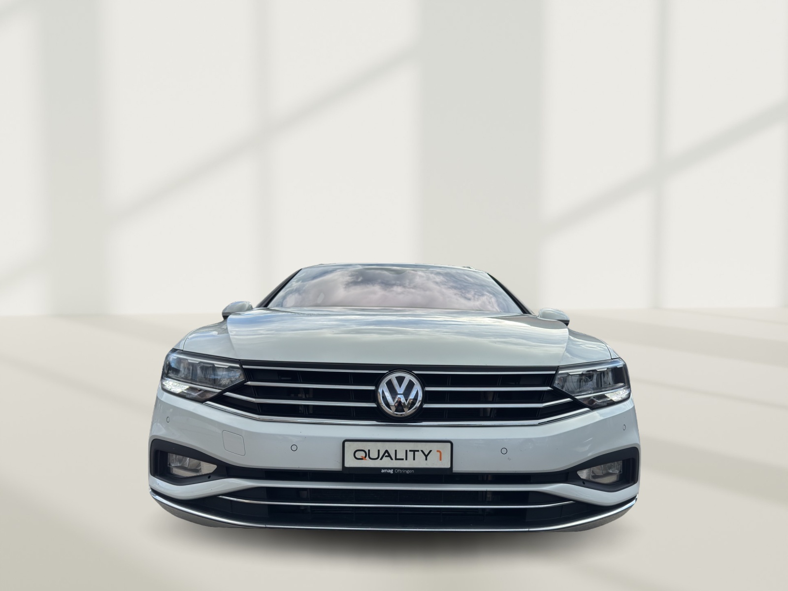 VW Passat 2.0 TDI BMT Elegance 4Motion DSG-showroom-element-2