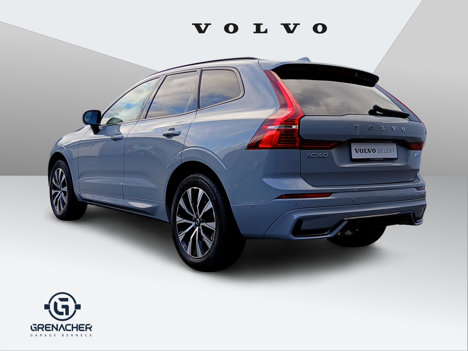 VOLVO XC60 2.0 B5 MH Plus Dark AWD-image-5