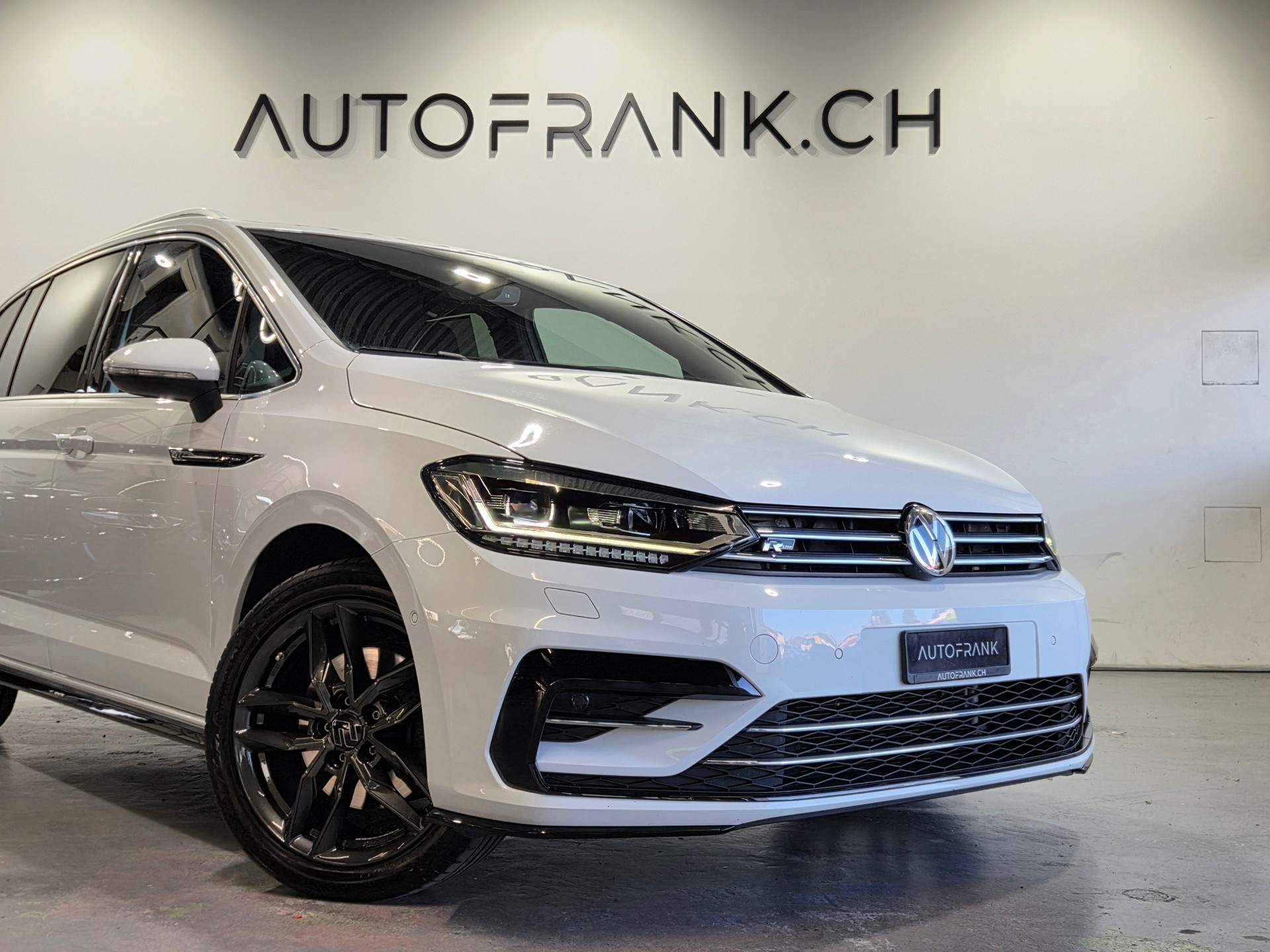 VW Touran 2.0 TDI R-Line DSG 7-Plätzer-image-8
