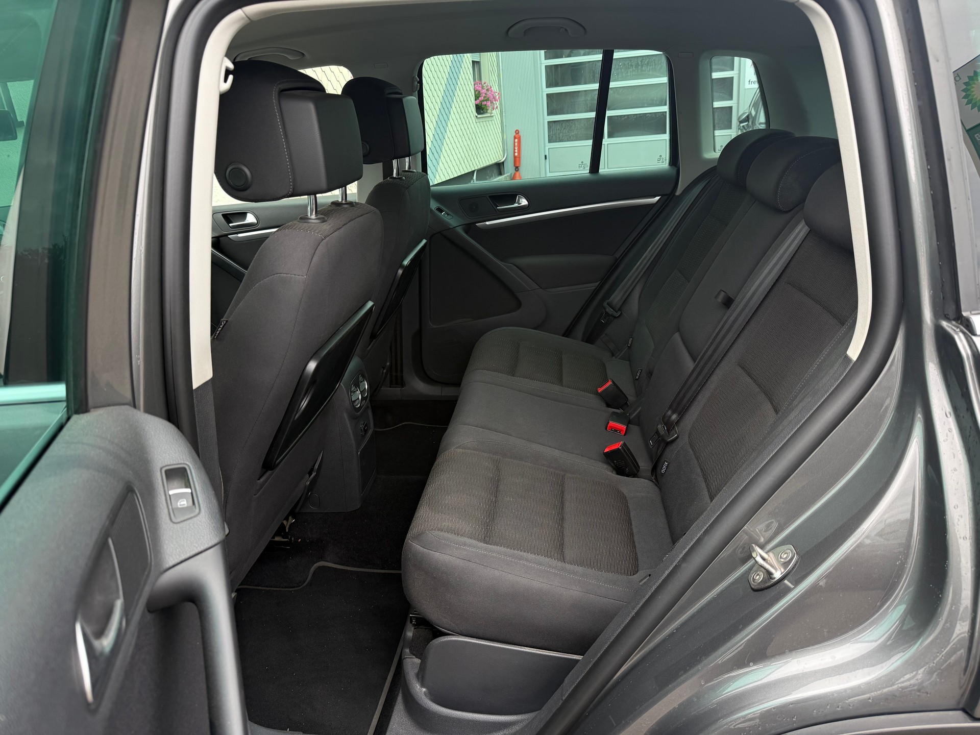 VW Tiguan 2.0 TSI Track&Style 4Motion DSG-image-8