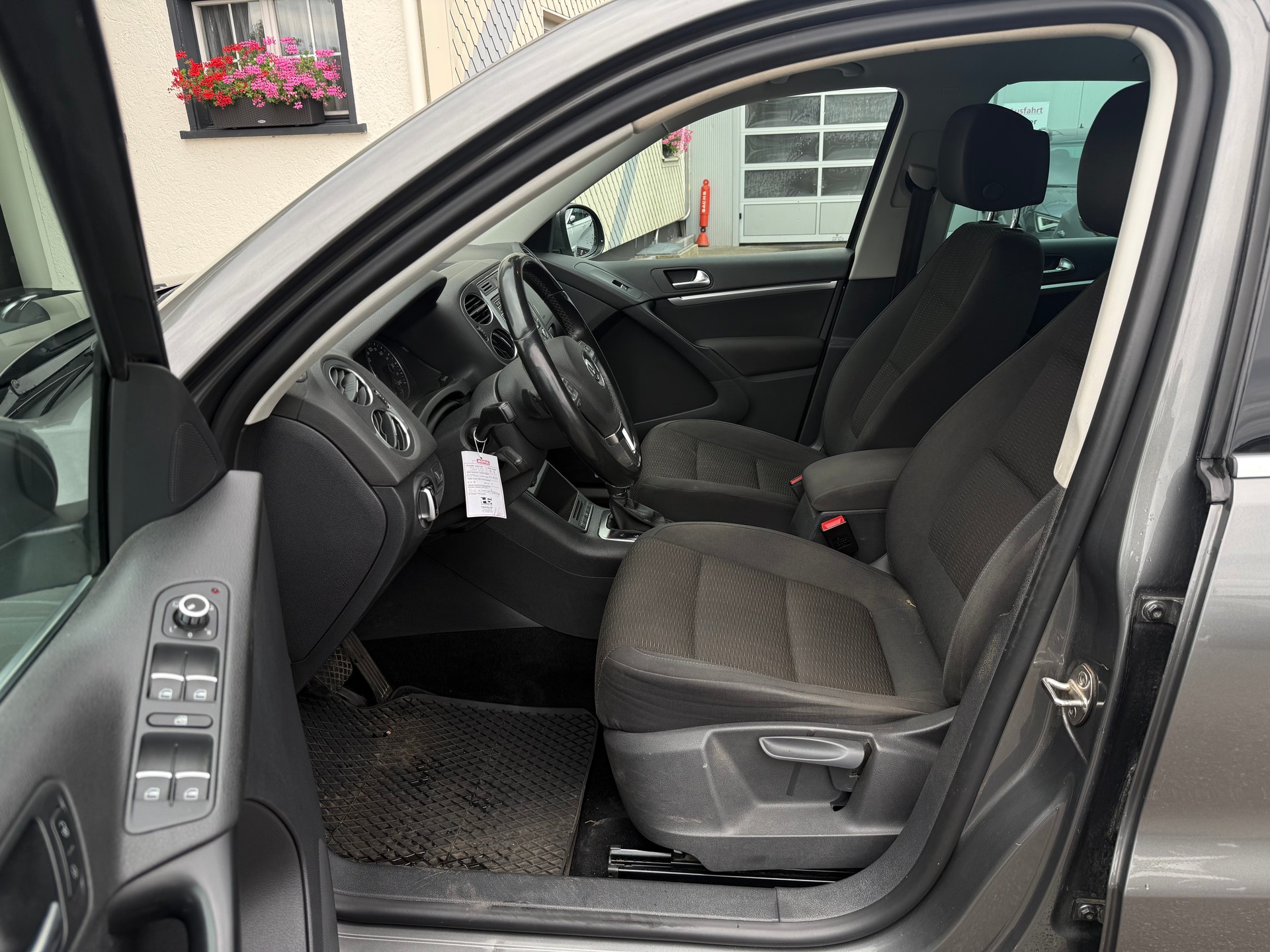 VW Tiguan 2.0 TSI Track&Style 4Motion DSG-image-6