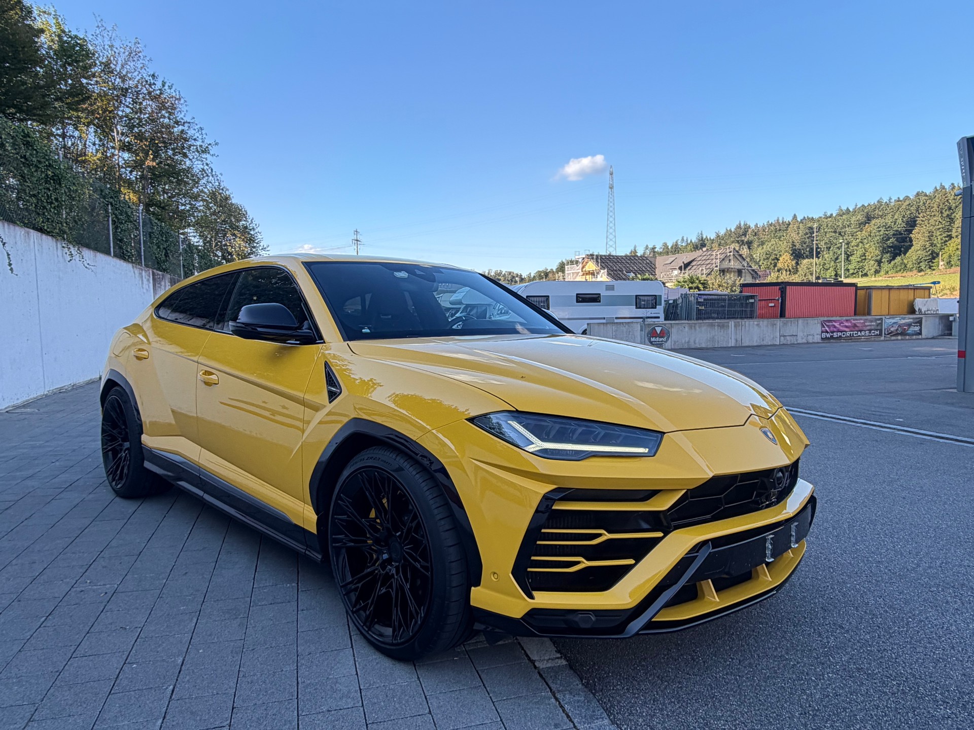 LAMBORGHINI Urus E-Gear-image-5