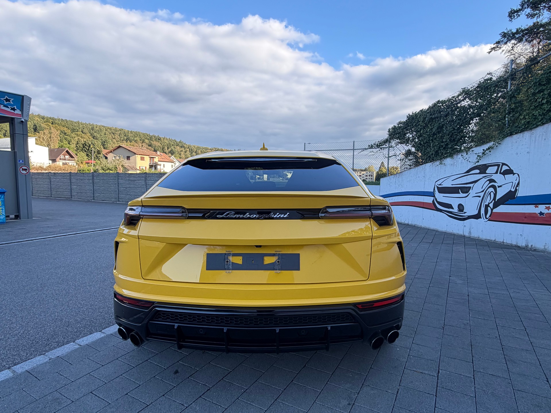 LAMBORGHINI Urus E-Gear-image-3