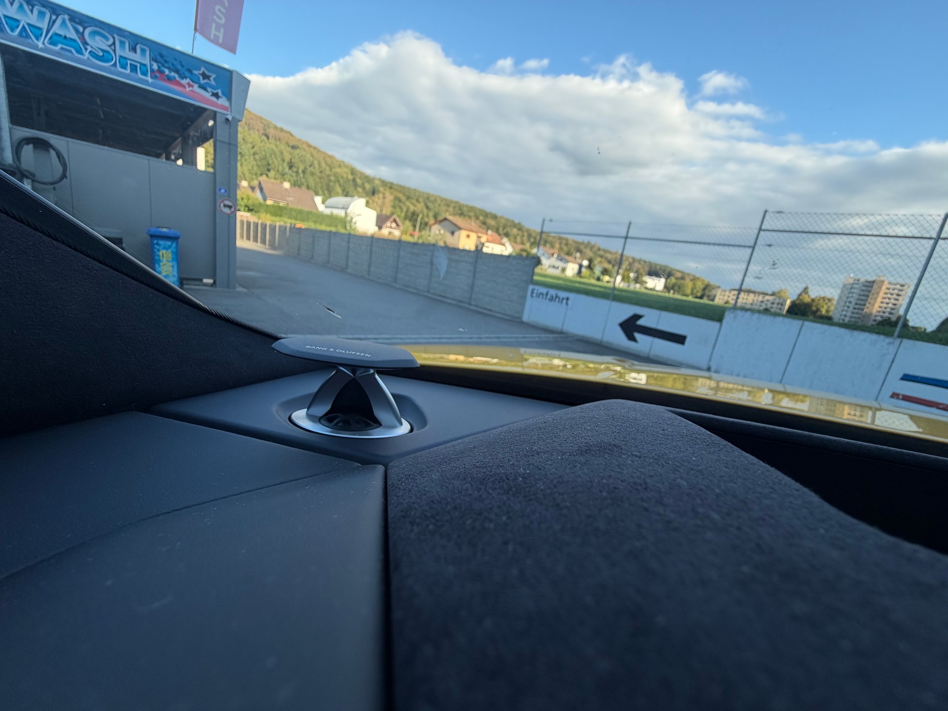 LAMBORGHINI Urus E-Gear-image-12