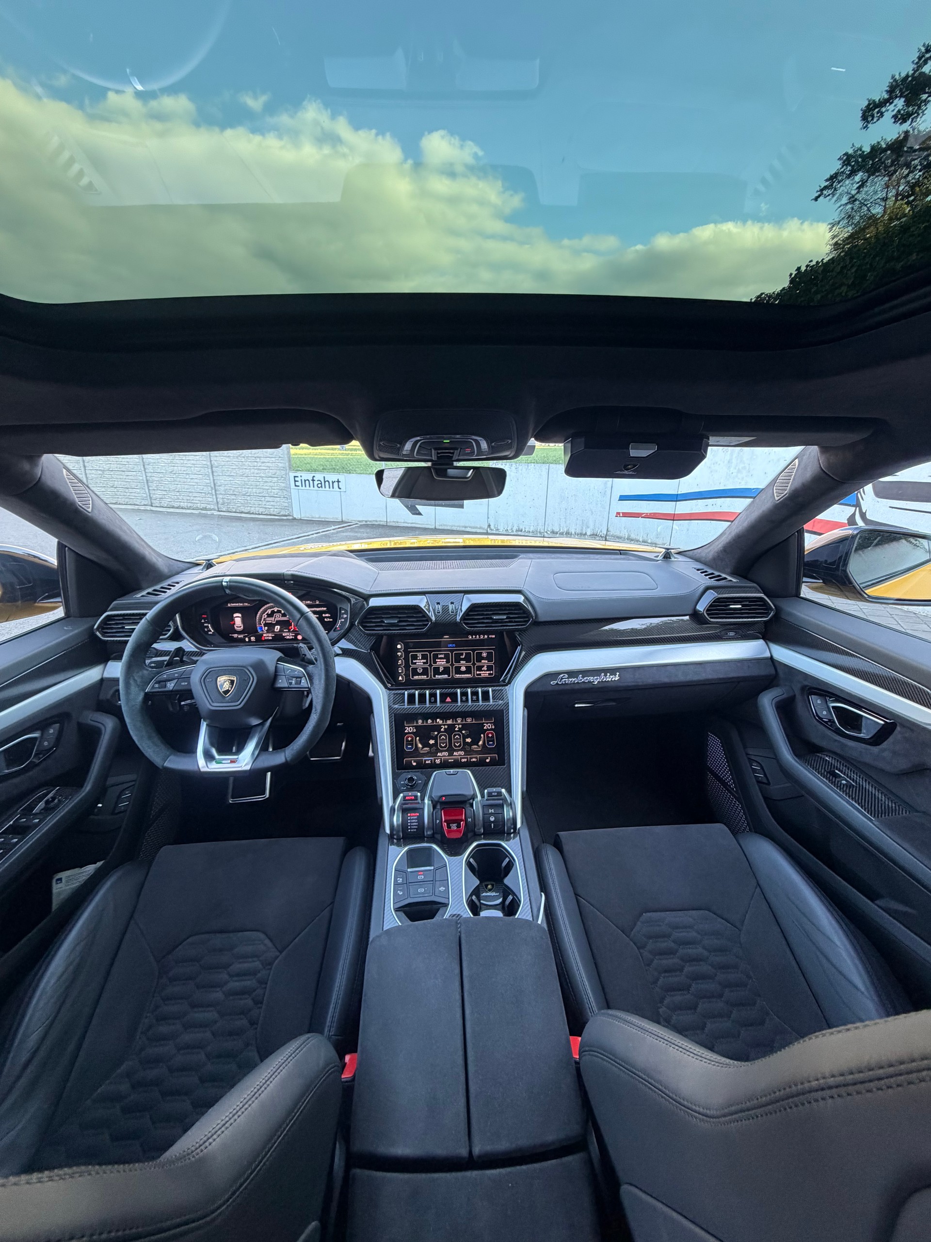 LAMBORGHINI Urus E-Gear-image-8