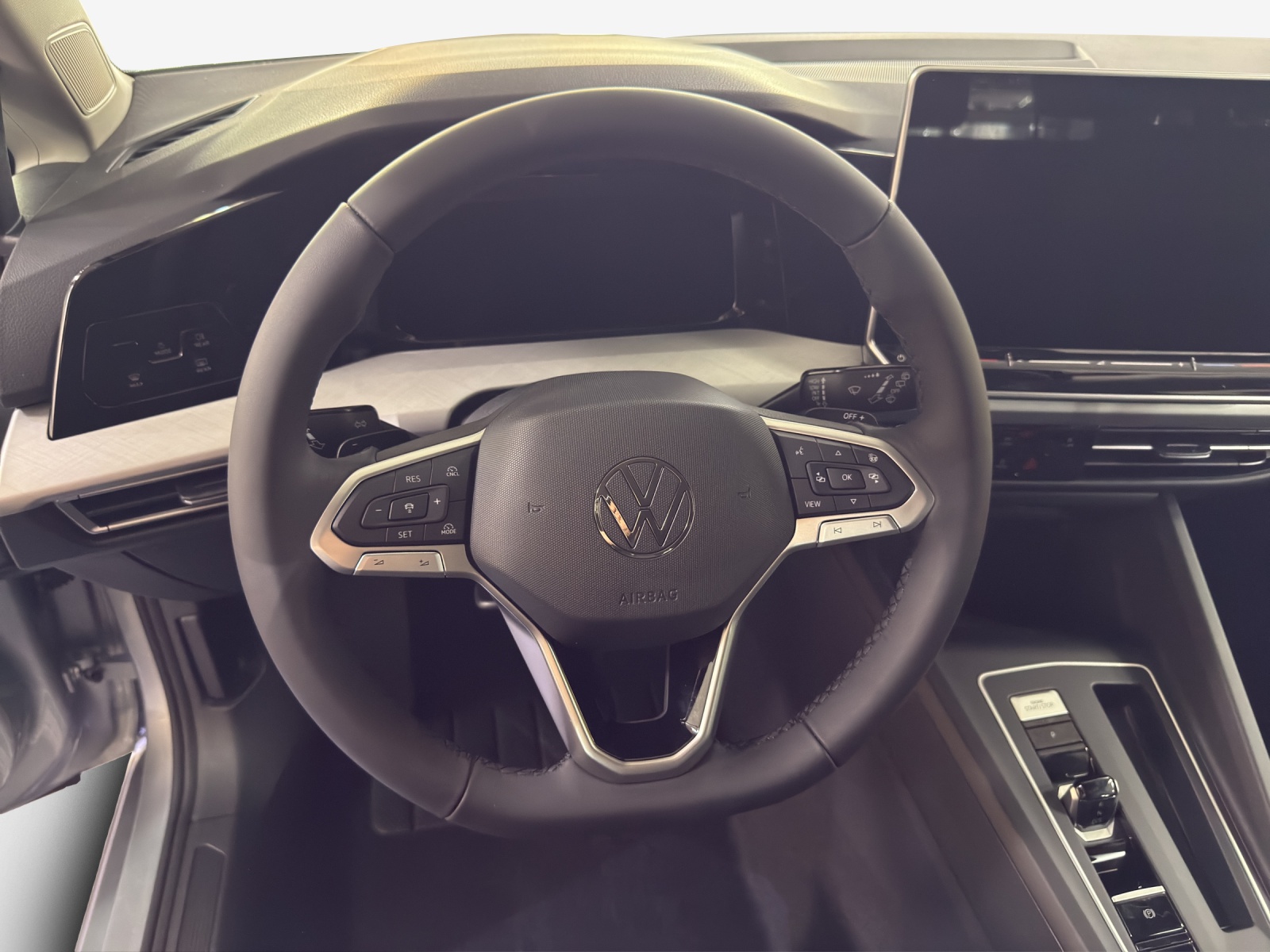 VW Golf 1.5 e TSI mHEV Value DSG-image-9