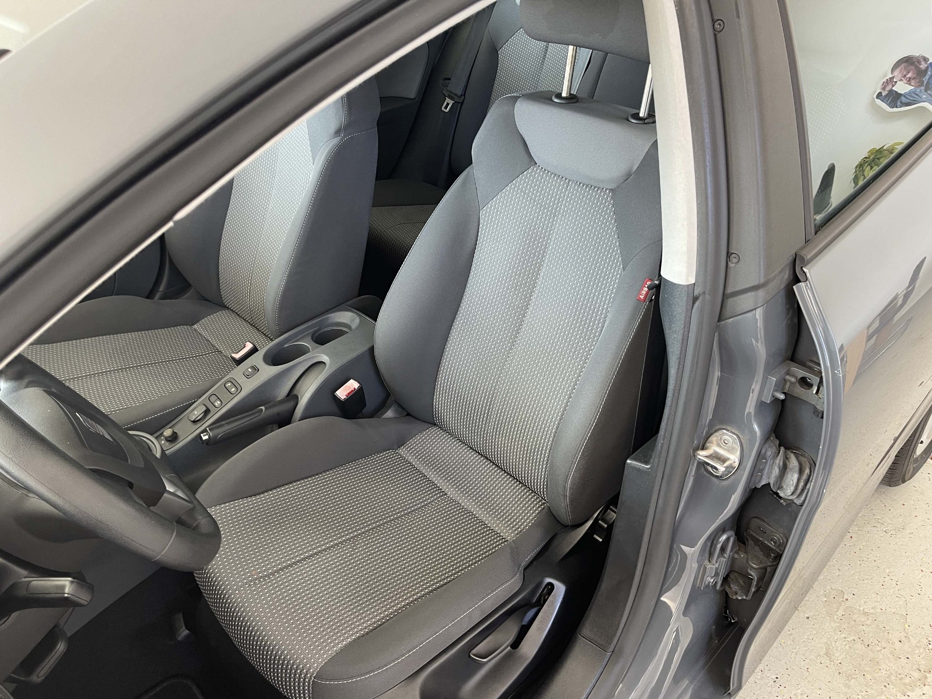 SEAT Leon 1.4 TSI Reference-image-7