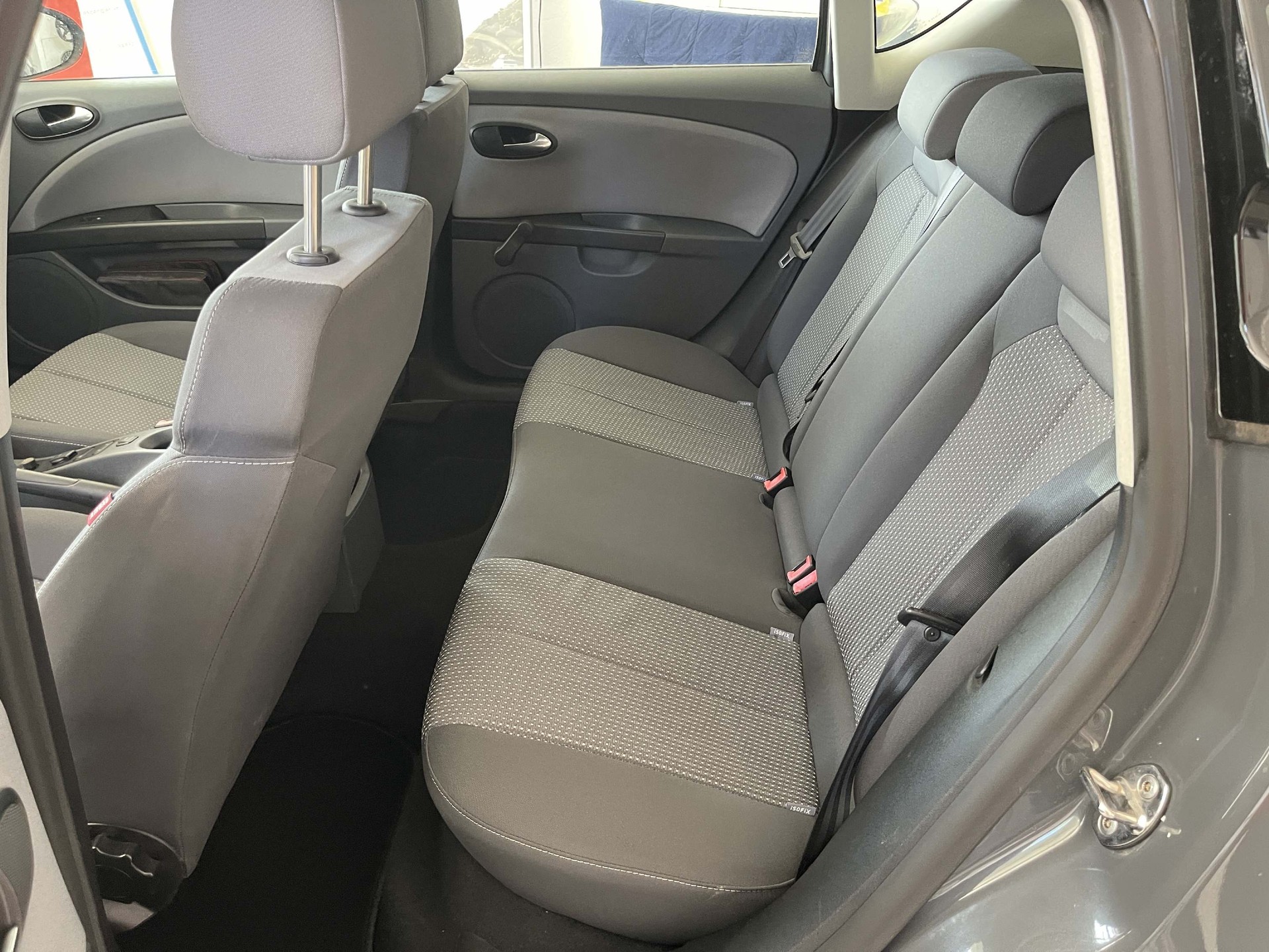 SEAT Leon 1.4 TSI Reference-image-9