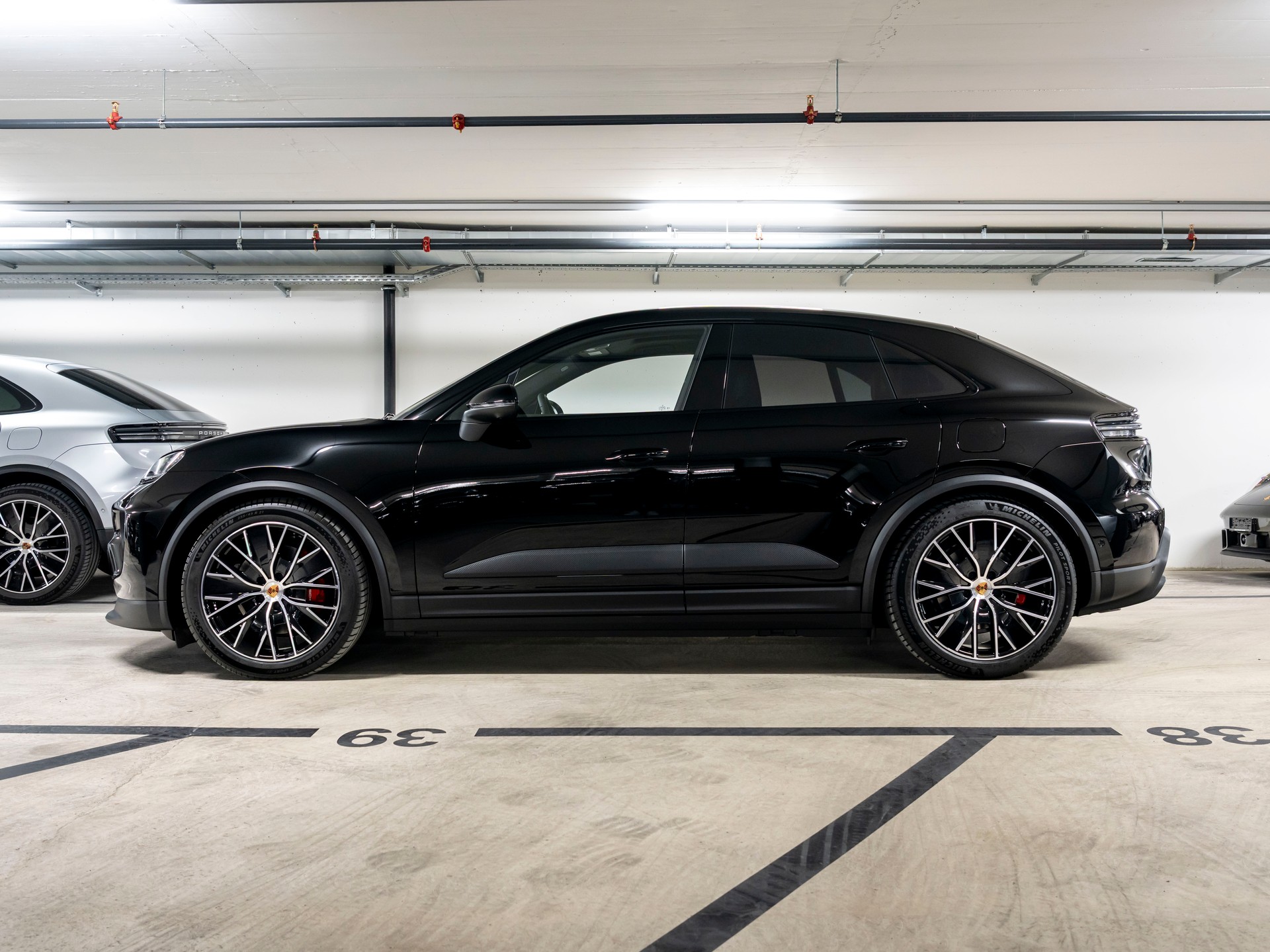 PORSCHE Macan 4S 100kWh-image-1