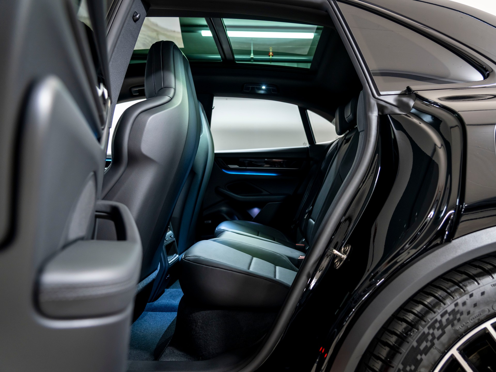 PORSCHE Macan 4S 100kWh-image-24