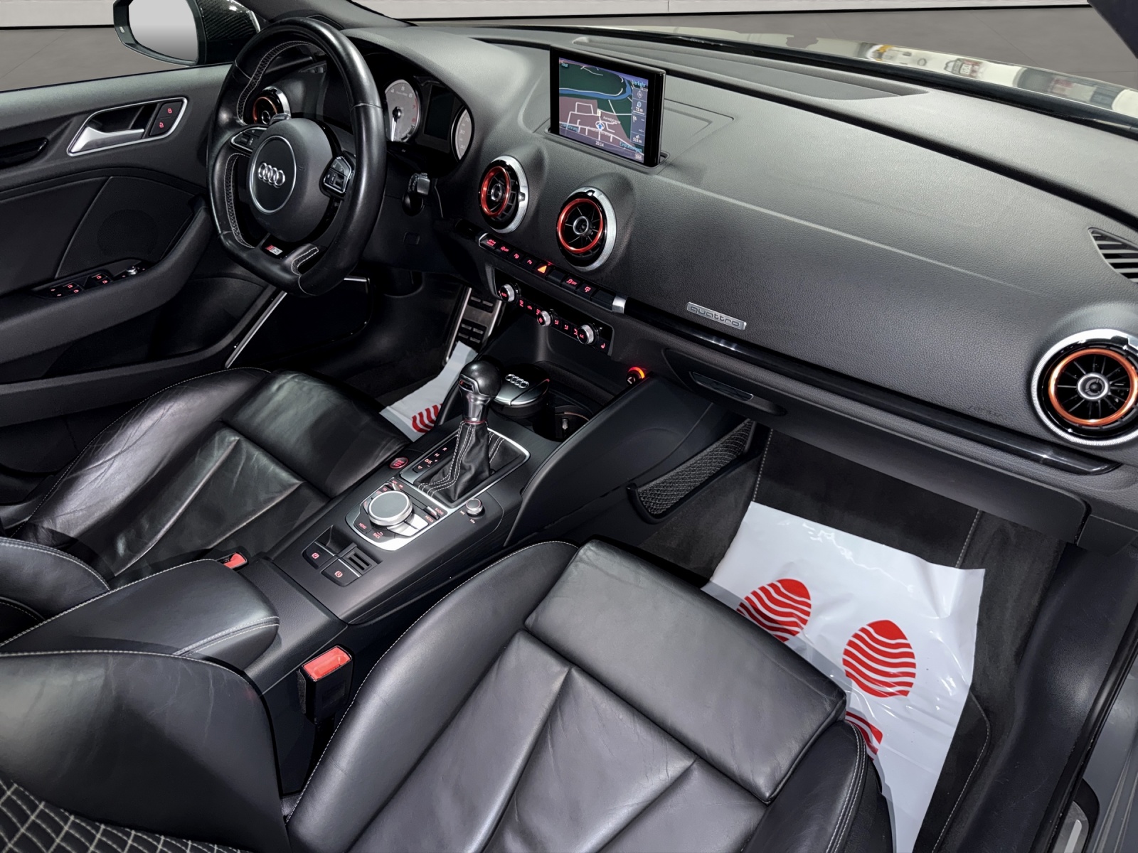 AUDI S3 Sportback 2.0 TFSI quattro S-tronic-image-12
