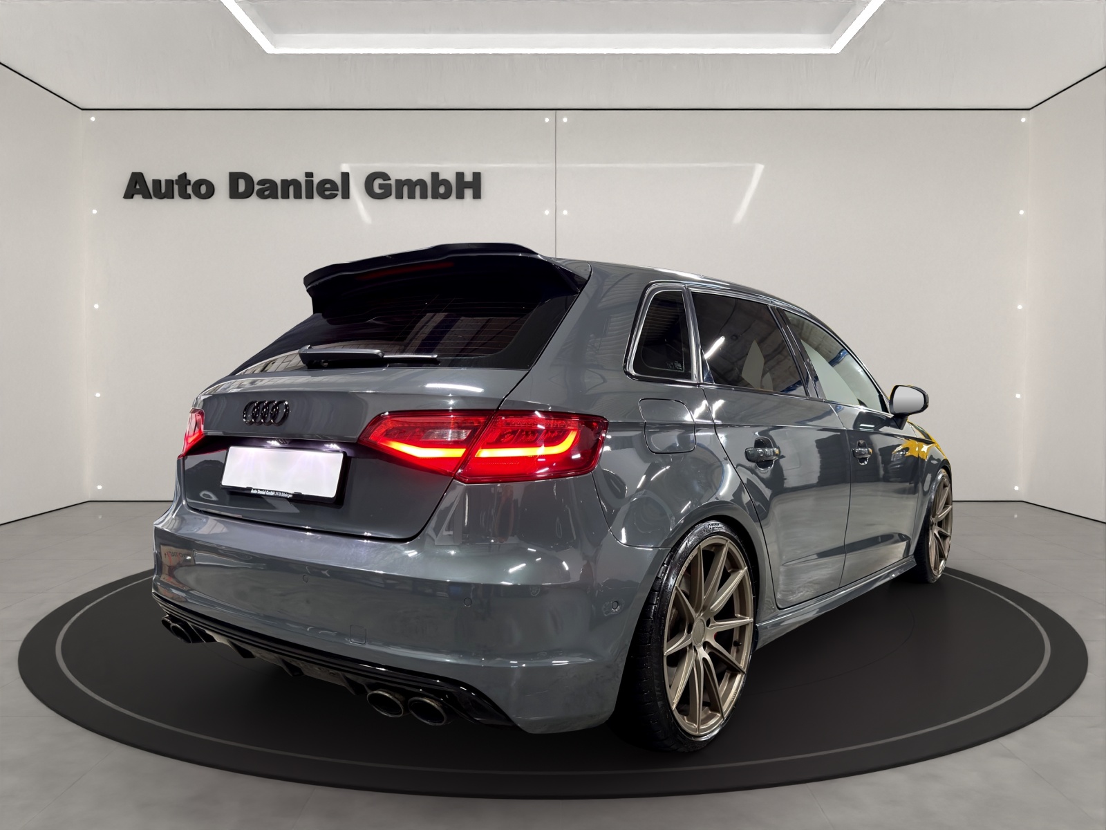 AUDI S3 Sportback 2.0 TFSI quattro S-tronic-image-5