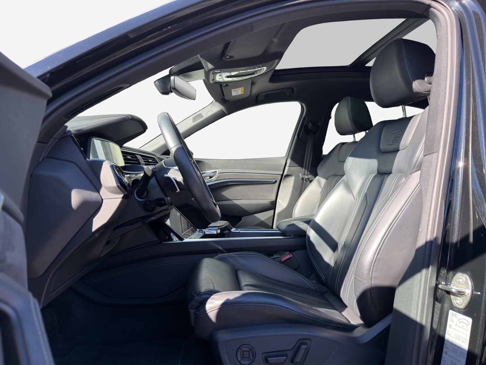 AUDI e-tron 55 Sportback S Line Black Edition quattro-image-8