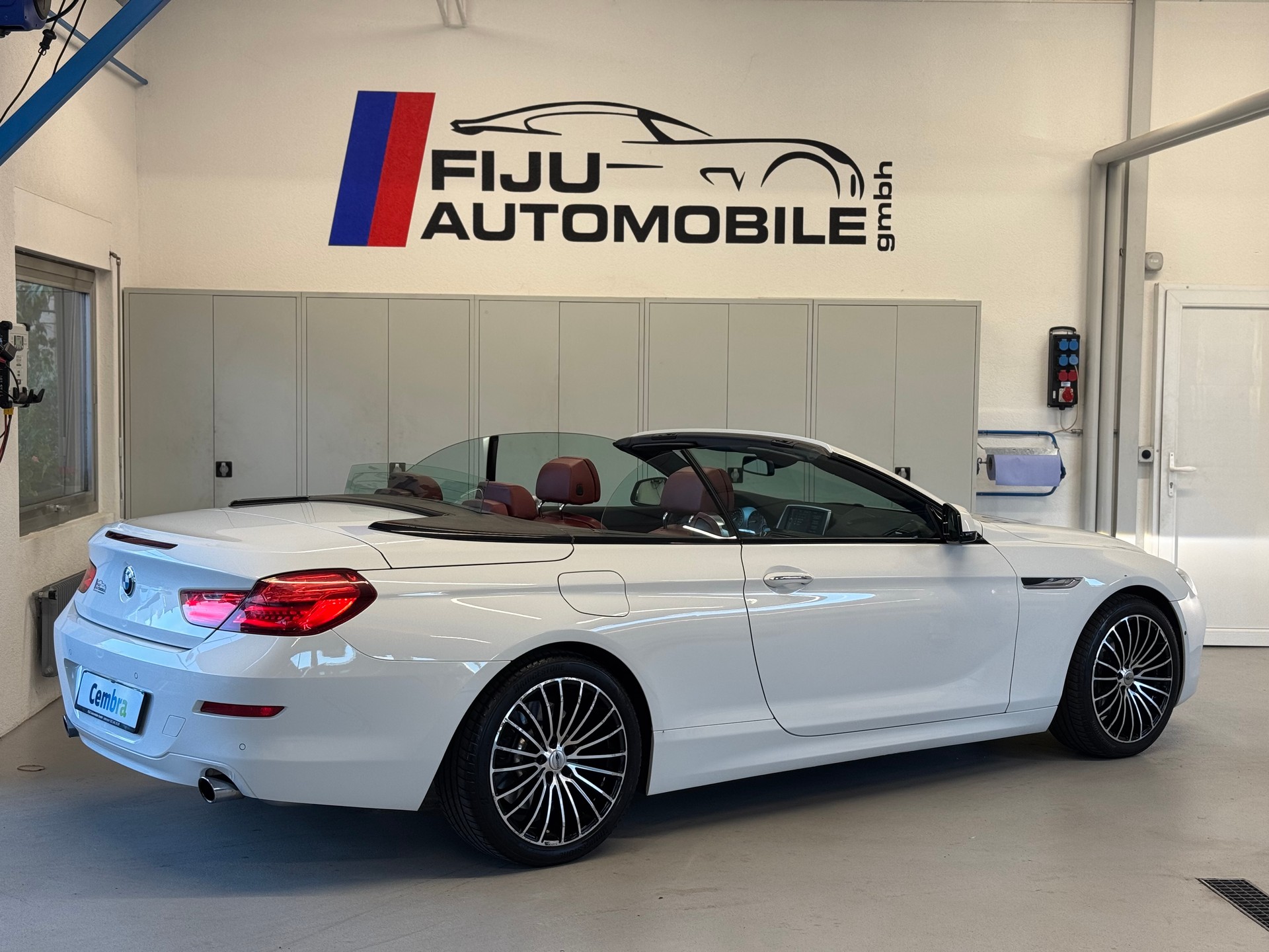 BMW 640i Cabrio-image-4