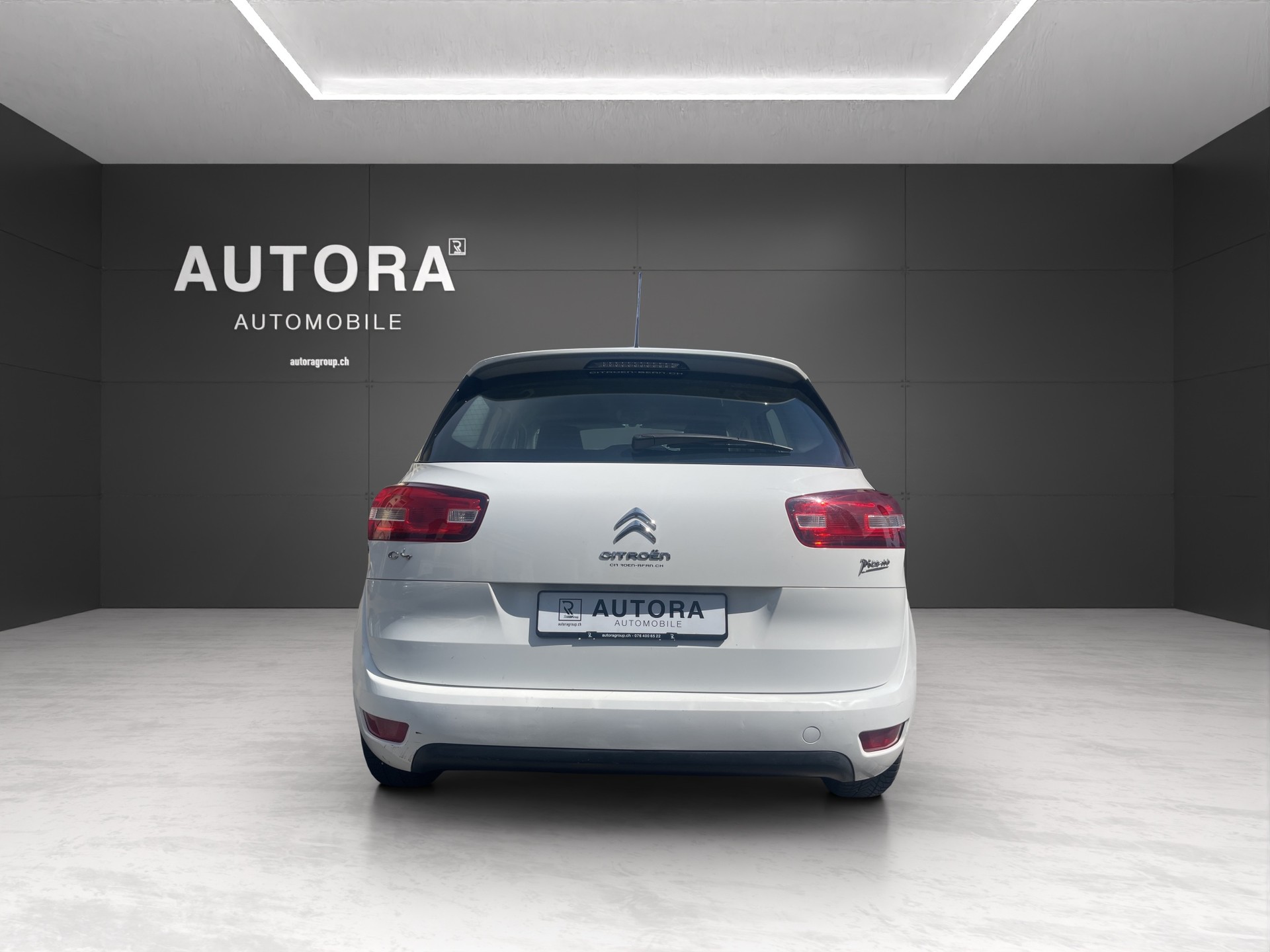 CITROEN C4 Picasso 1.6i 16V Attraction-image-4