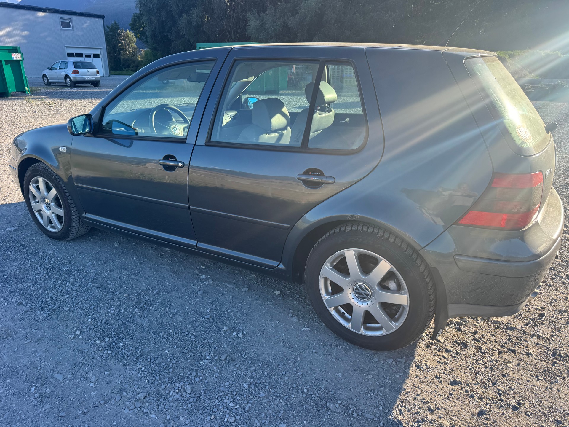 VW Golf 2.8 Highline 4Motion-image-3