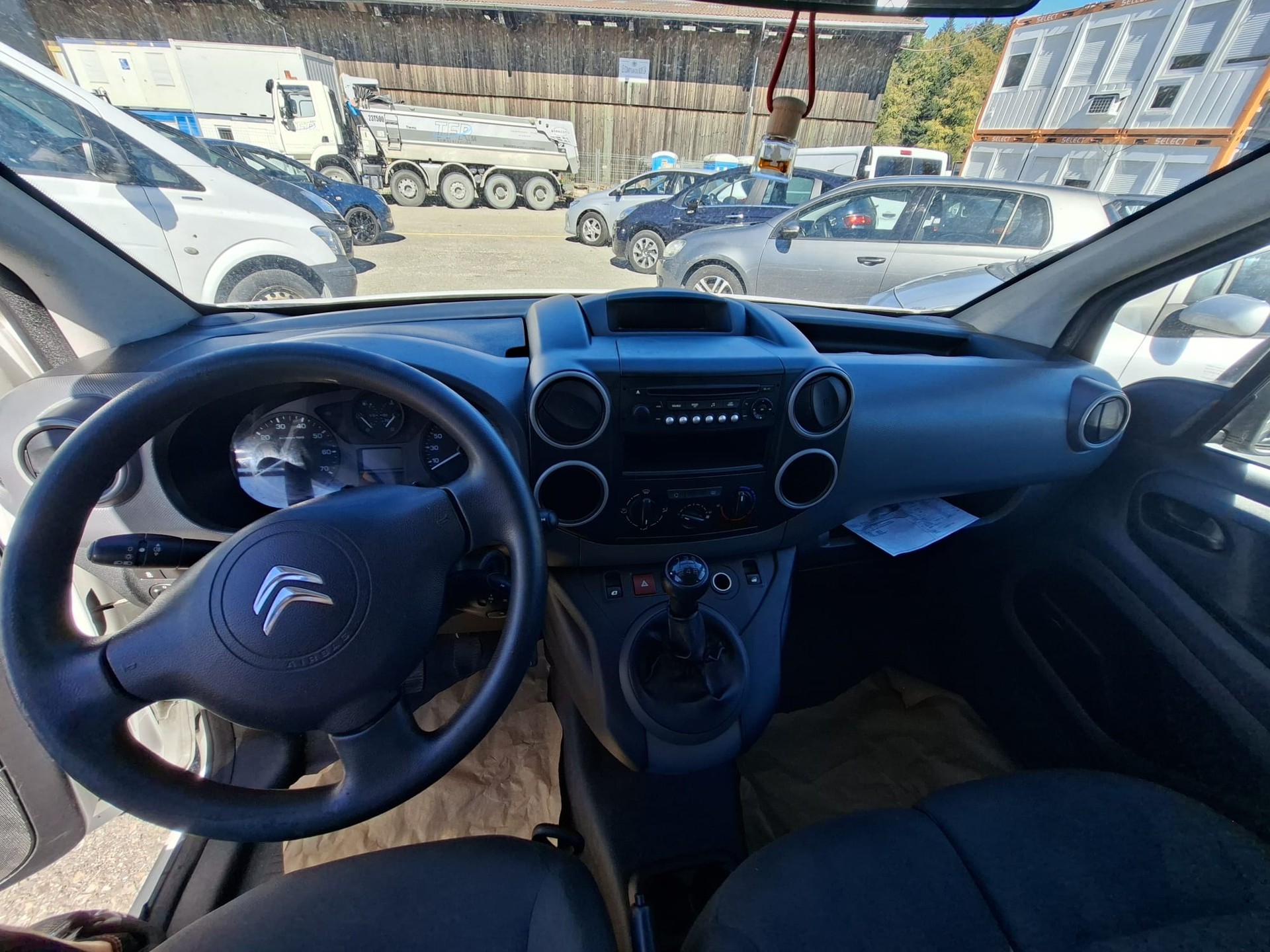 CITROEN Berlingo 1.6 BlueHDi 100 S&S Business-image-10