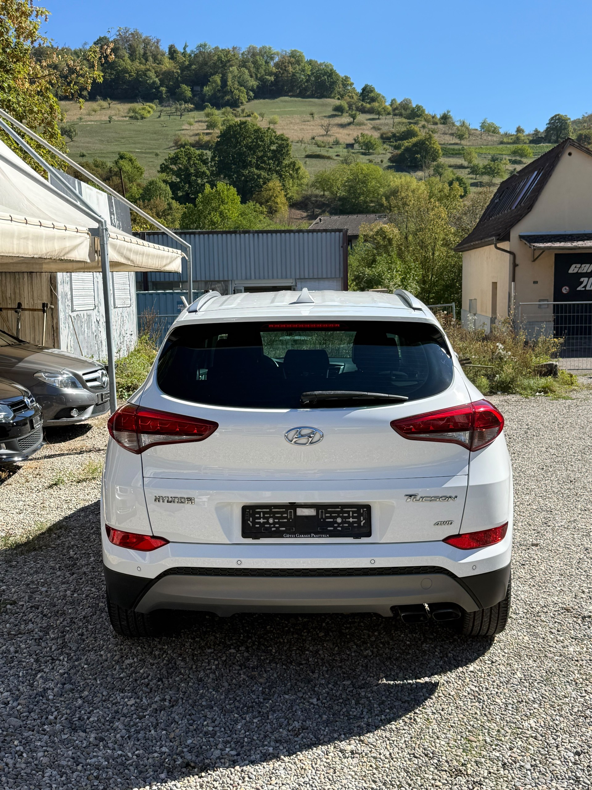 HYUNDAI Tucson 1.6 TGDI Plena 4WD Automatic-image-3