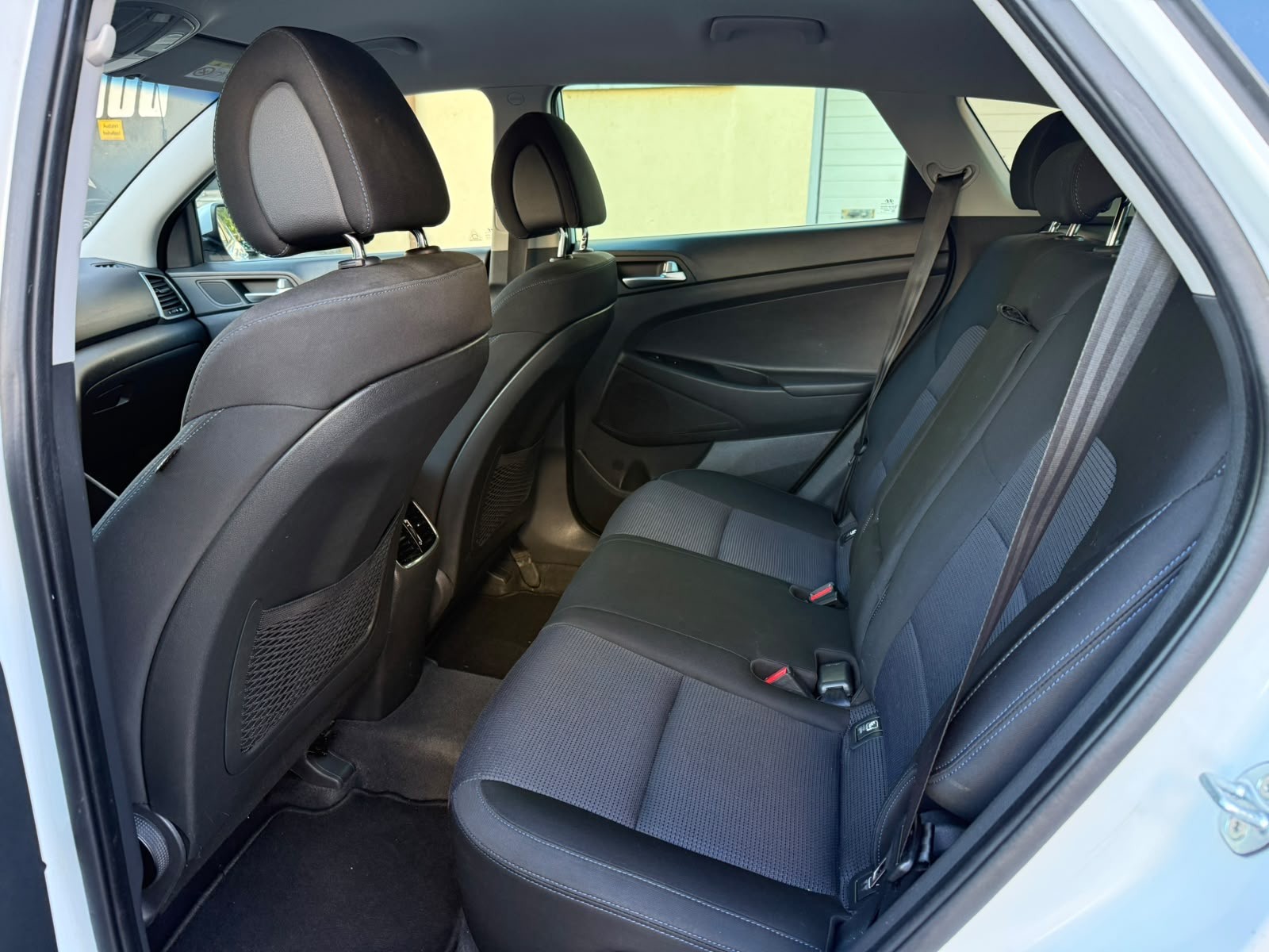 HYUNDAI Tucson 1.6 TGDI Plena 4WD Automatic-image-9