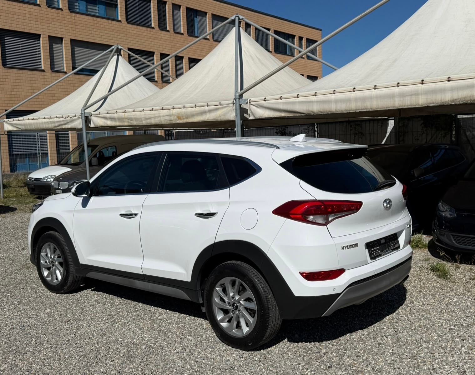 HYUNDAI Tucson 1.6 TGDI Plena 4WD Automatic-image-4