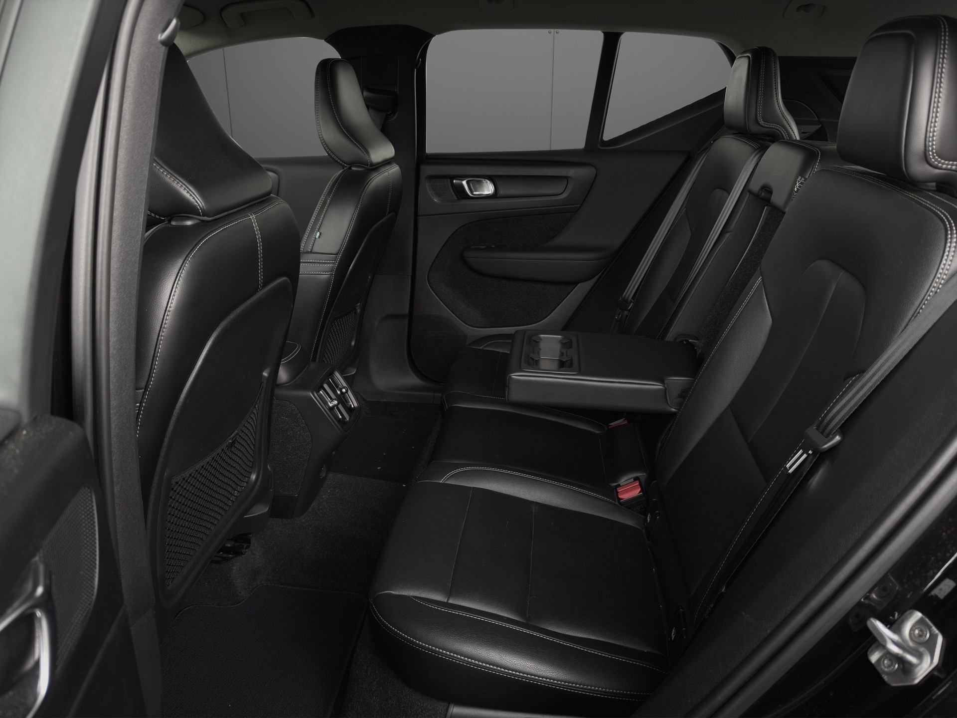 VOLVO XC40 T5 AWD Momentum Geartronic-image-7