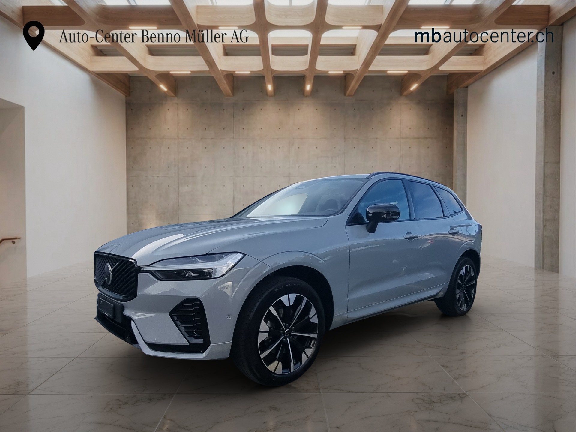 VOLVO XC60 2.0 B5 MH Plus Dark AWD-image-0