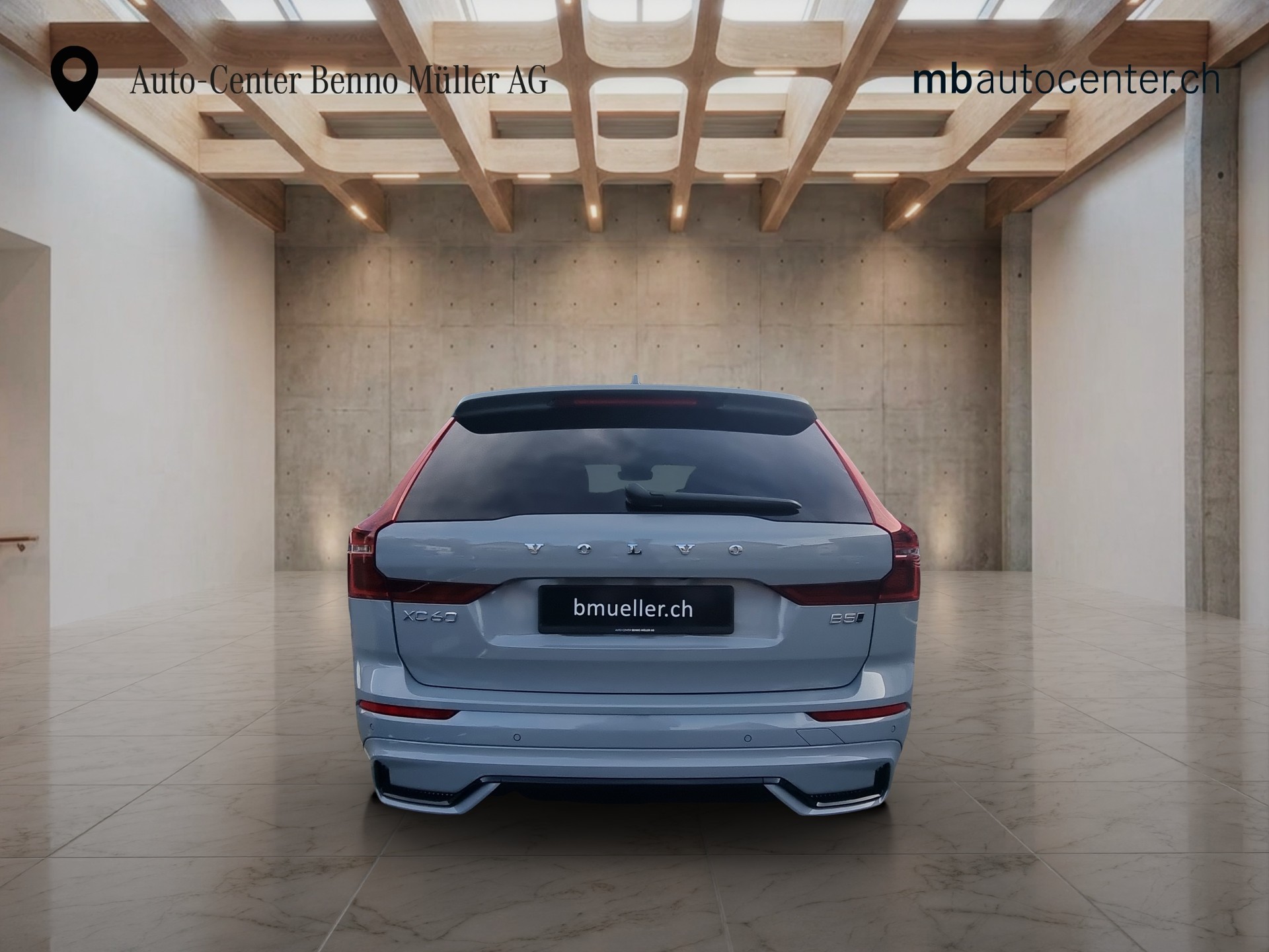 VOLVO XC60 2.0 B5 MH Plus Dark AWD-image-3