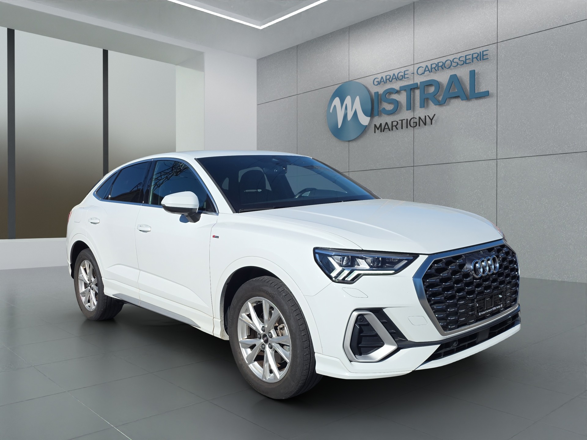 AUDI Q3 Sportback 1.5 35 TFSI S line S-Tronic-image-6