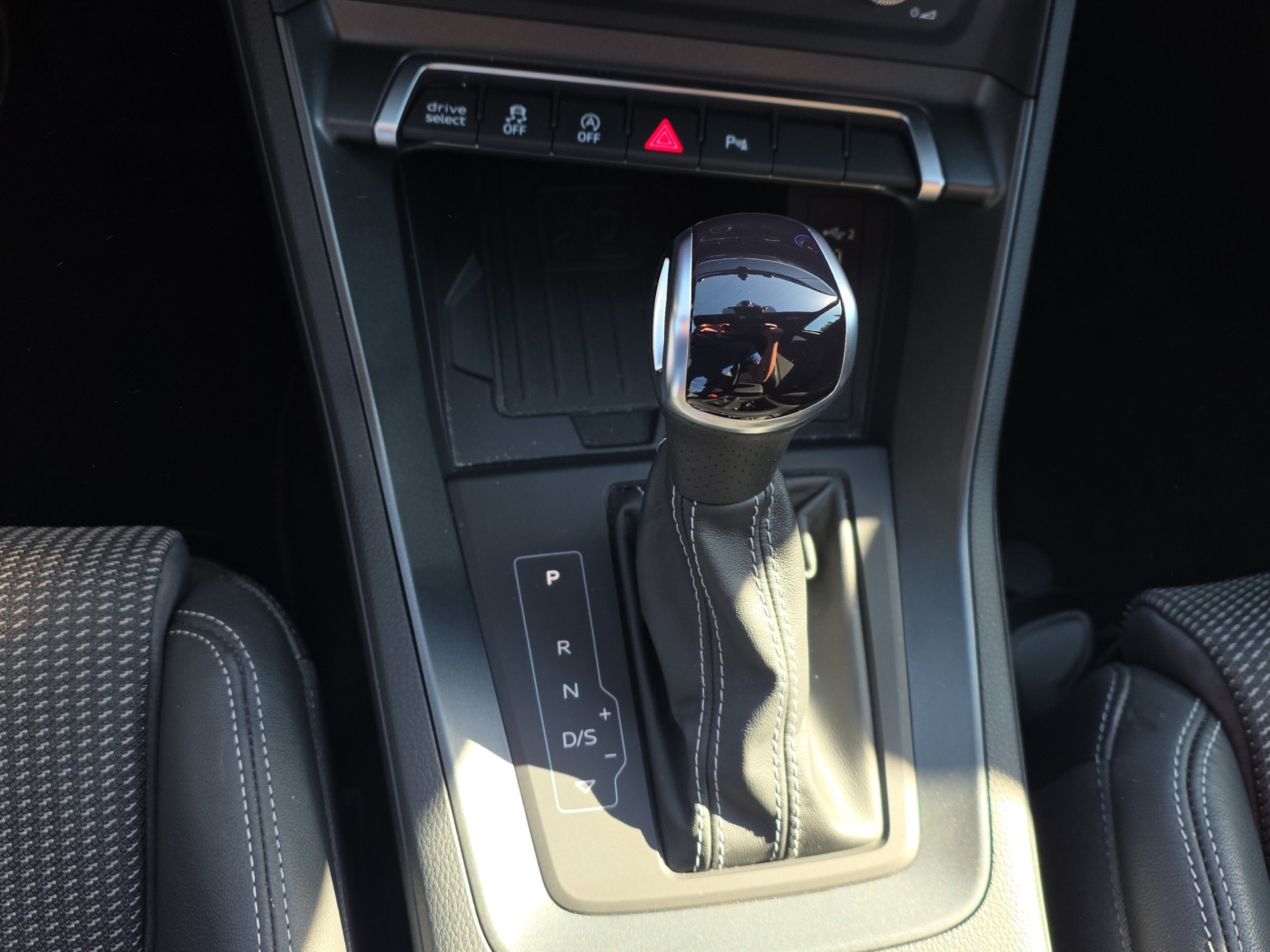 AUDI Q3 Sportback 1.5 35 TFSI S line S-Tronic-image-12