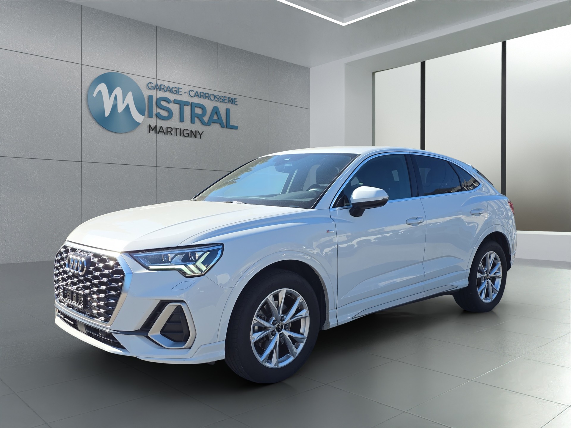 AUDI Q3 Sportback 1.5 35 TFSI S line S-Tronic-image-0