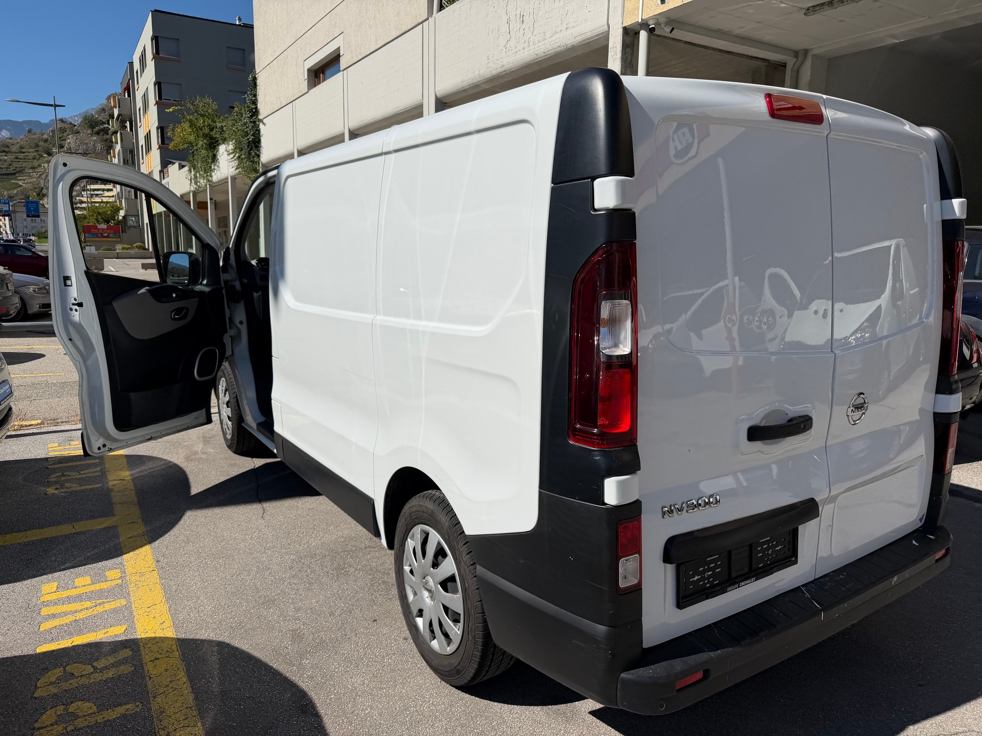NISSAN NV300 dCi 120 2.7 L1H1 Eco-image-2