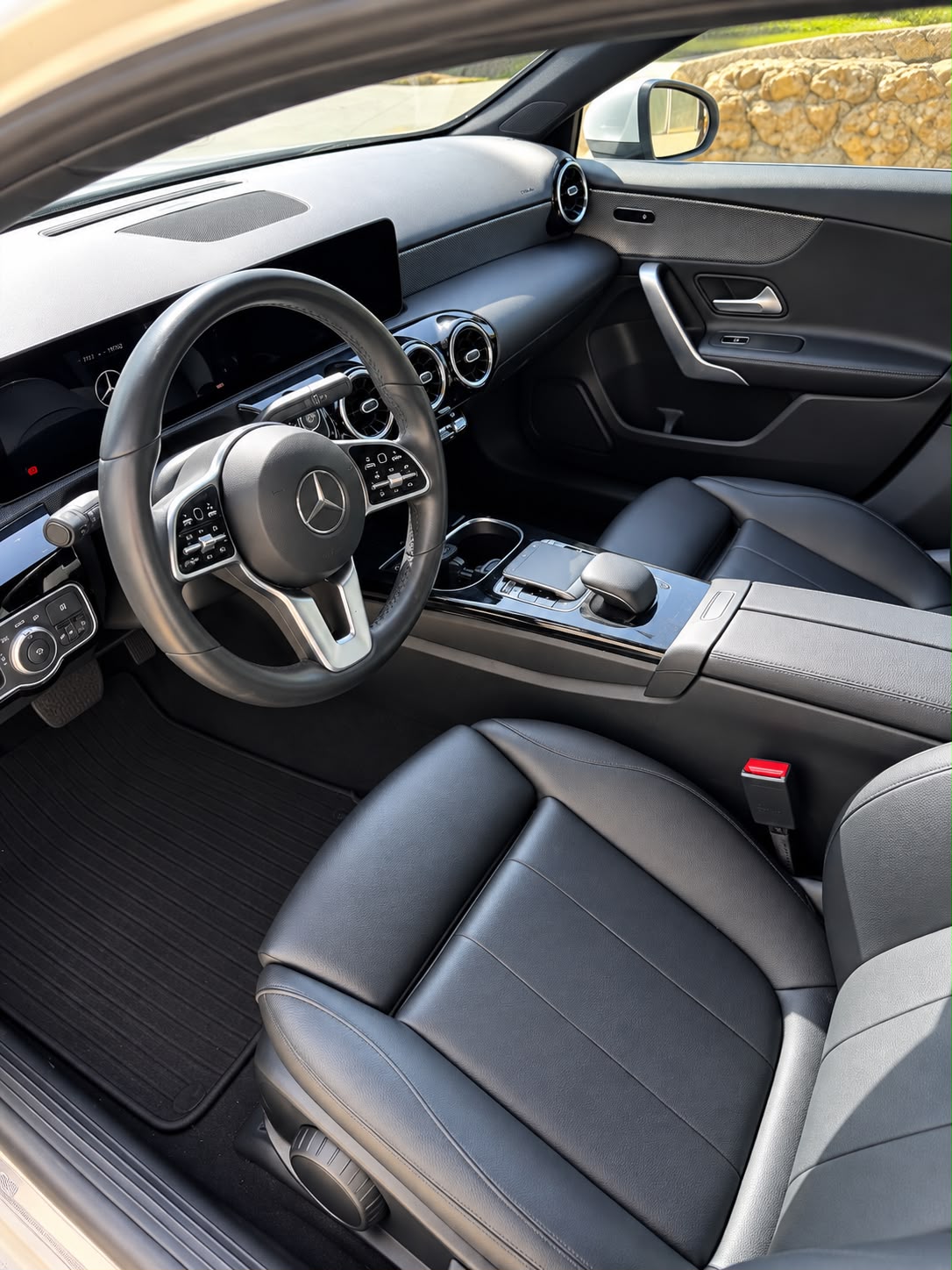 MERCEDES-BENZ A 250 Progressive 7G-DCT-image-7